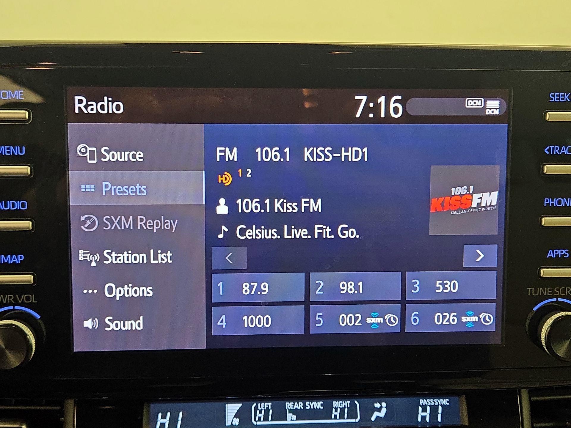 Thumbnail: 2021 Toyota Sienna - 15