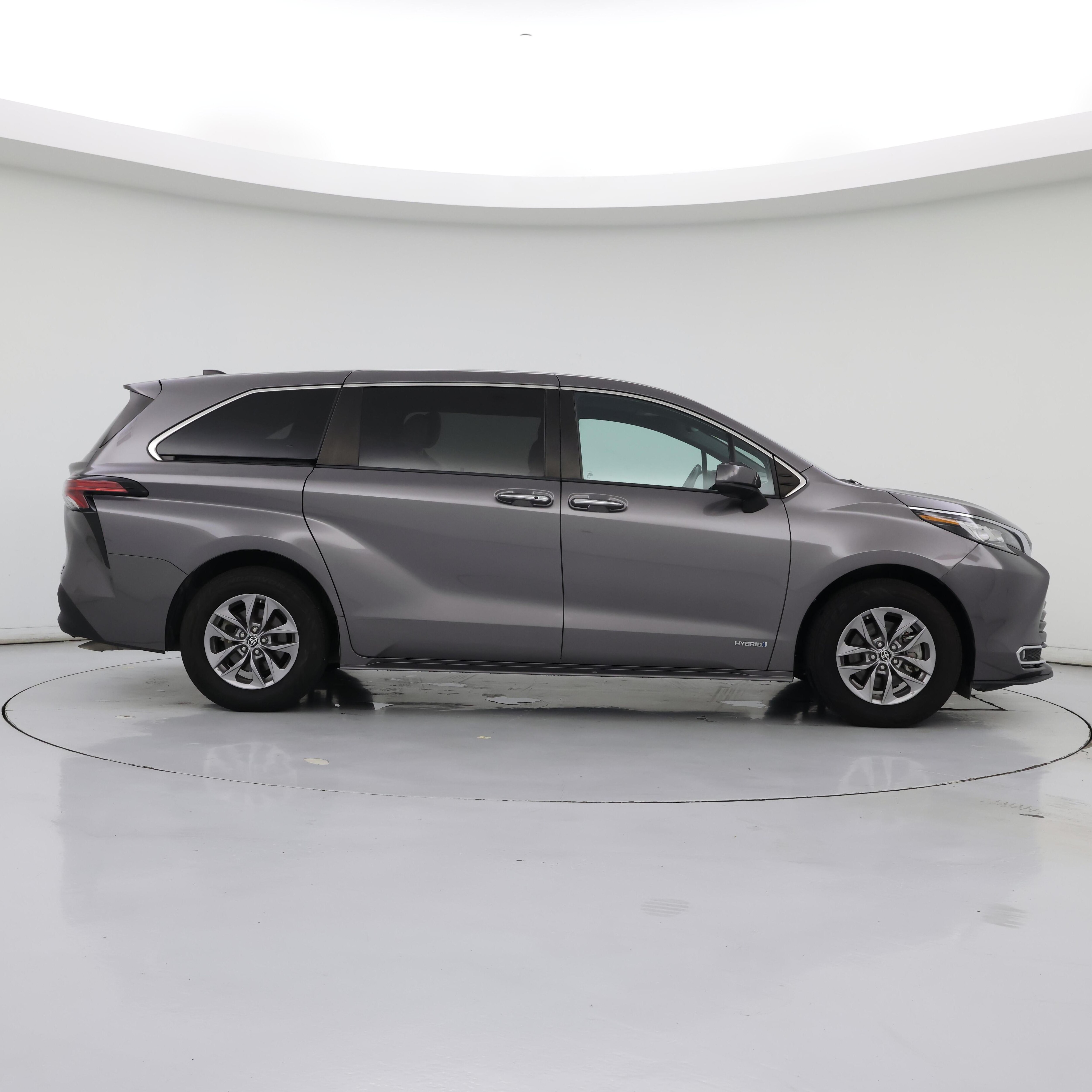 Thumbnail: 2021 Toyota Sienna - 7