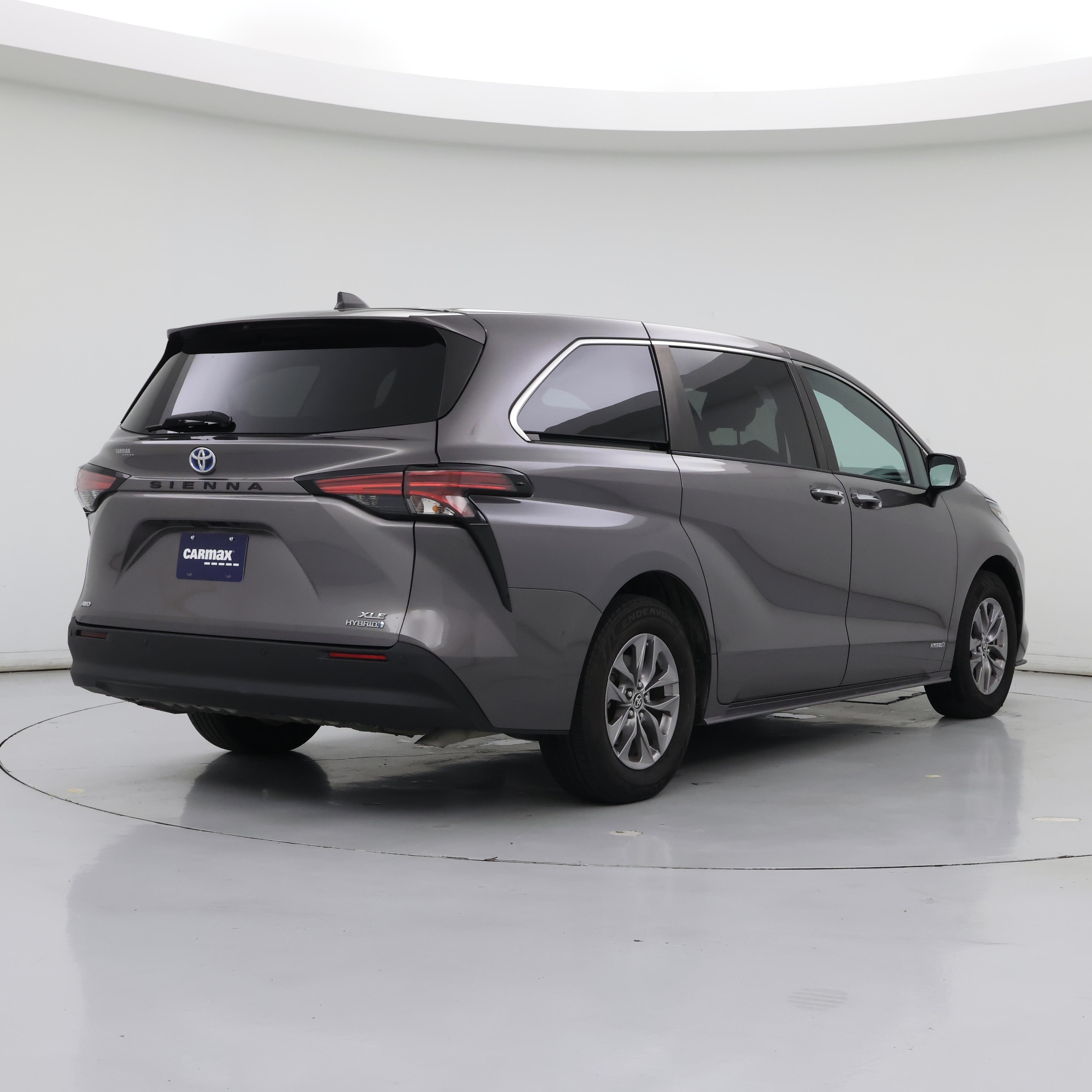 Thumbnail: 2021 Toyota Sienna - 8