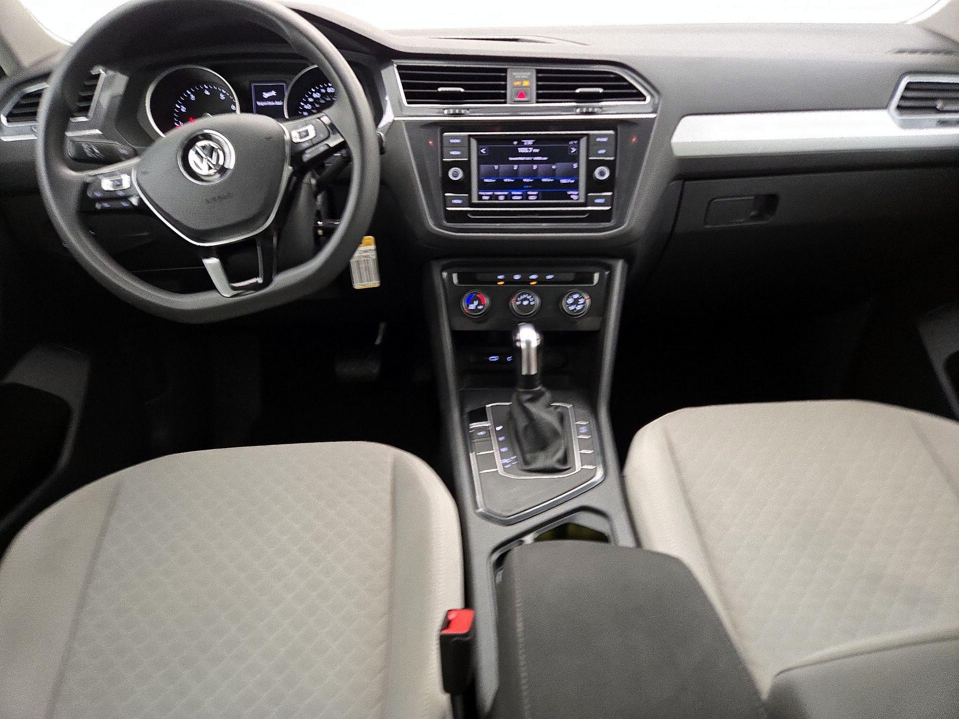 Thumbnail: 2020 Volkswagen Tiguan - 9