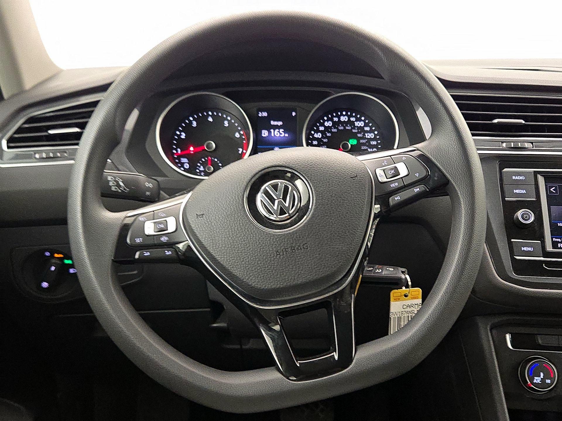 Thumbnail: 2020 Volkswagen Tiguan - 10