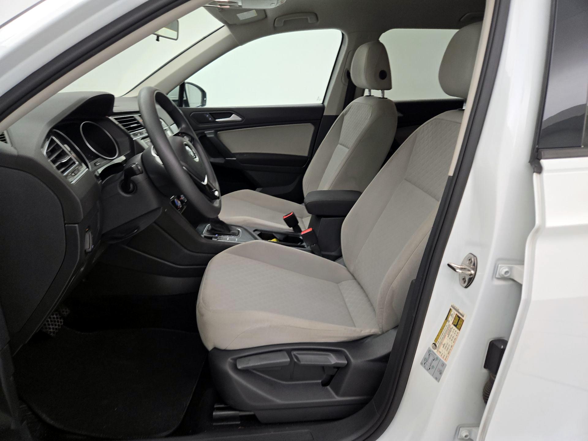 Thumbnail: 2020 Volkswagen Tiguan - 11