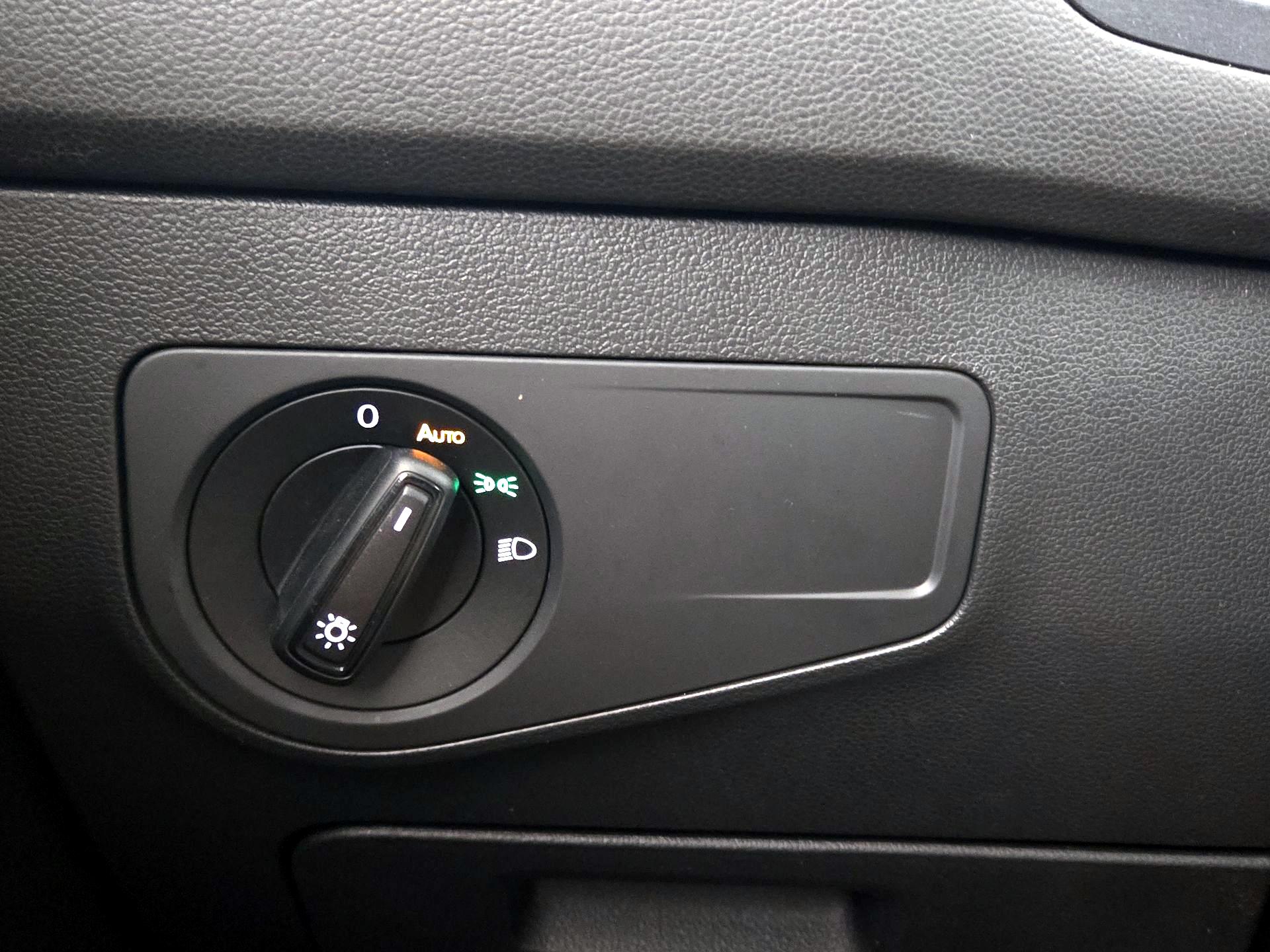 Thumbnail: 2020 Volkswagen Tiguan - 13