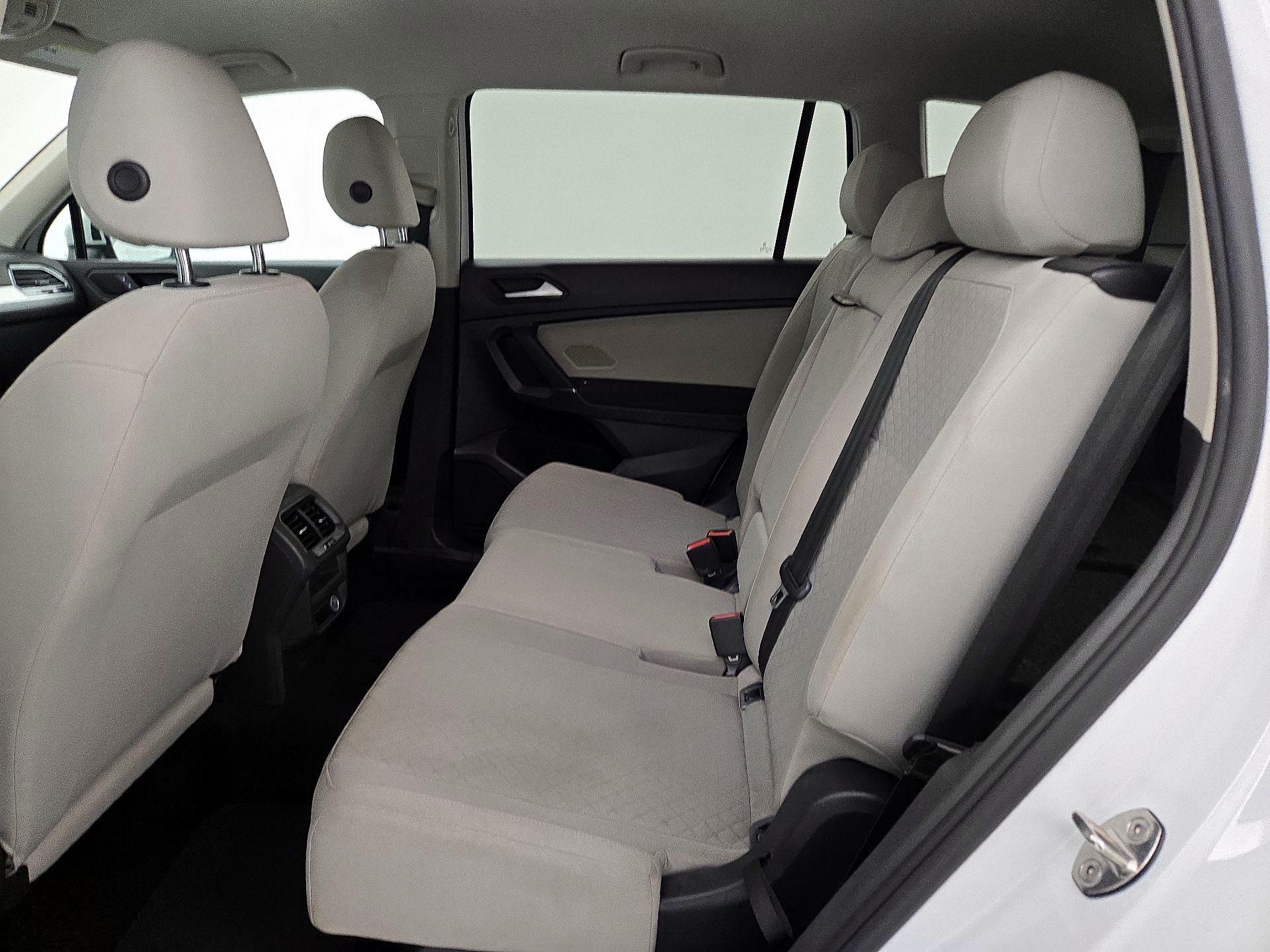 Thumbnail: 2020 Volkswagen Tiguan - 19