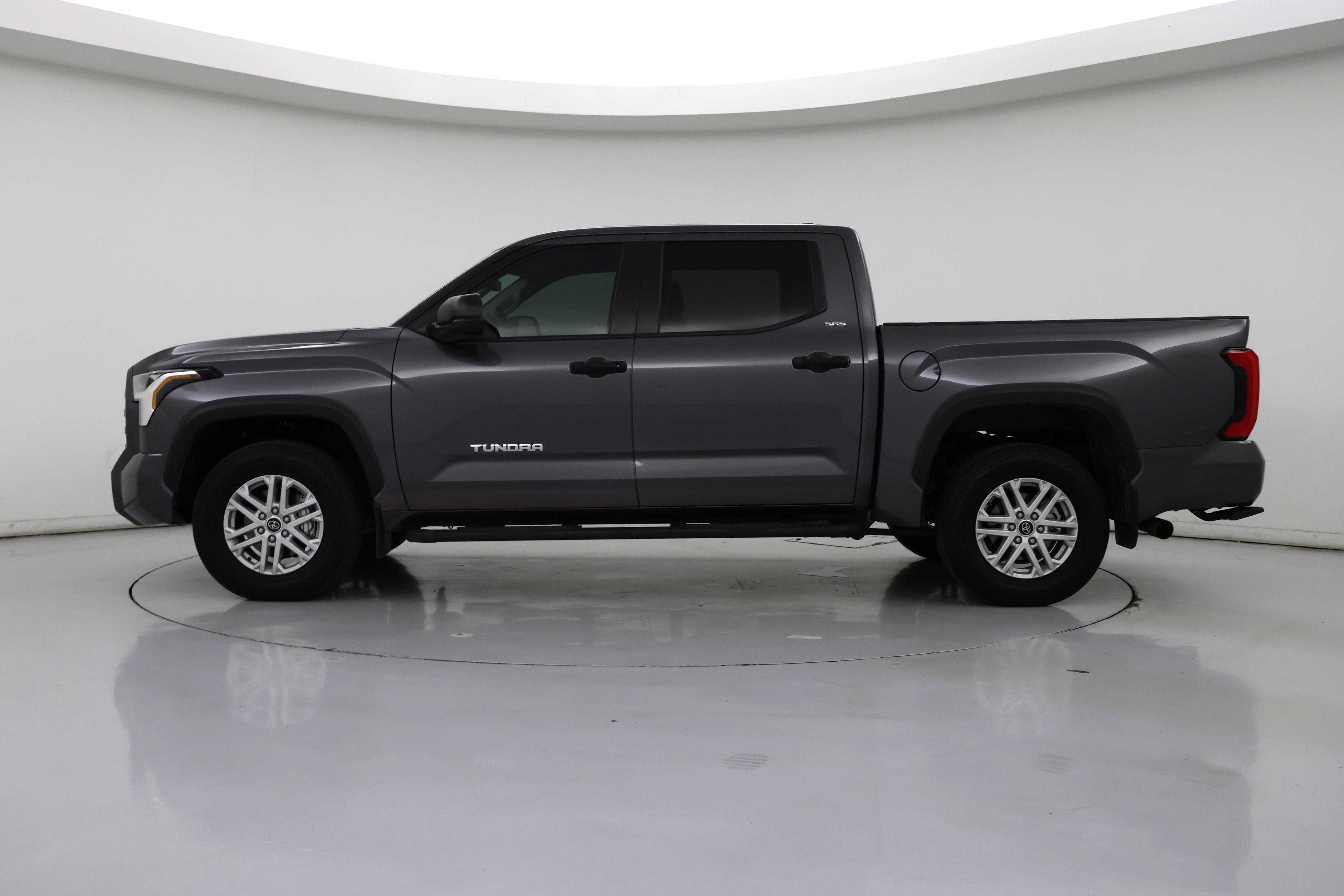 Thumbnail: 2024 Toyota Tundra - 3