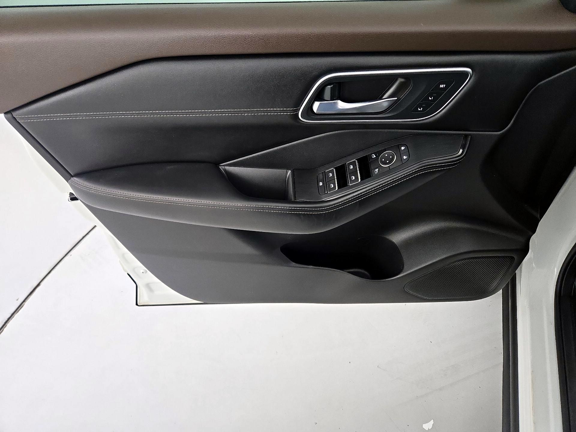 Thumbnail: 2021 Nissan Rogue - 12