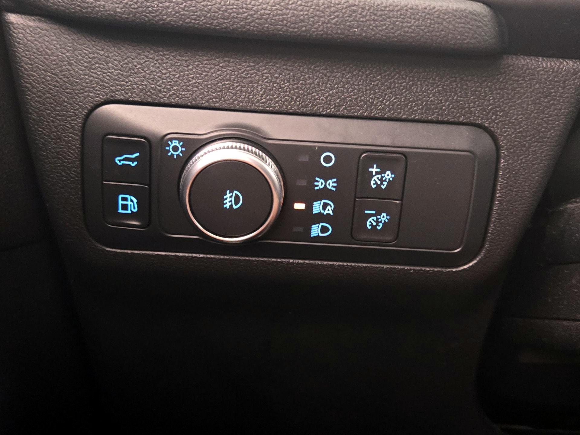 Thumbnail: 2021 Ford Escape - 13