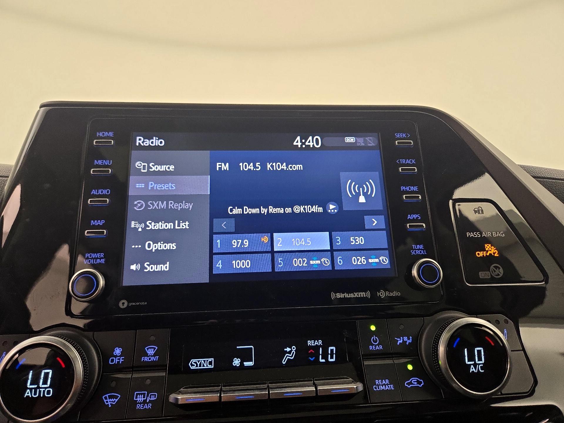 Thumbnail: 2022 Toyota Highlander - 15
