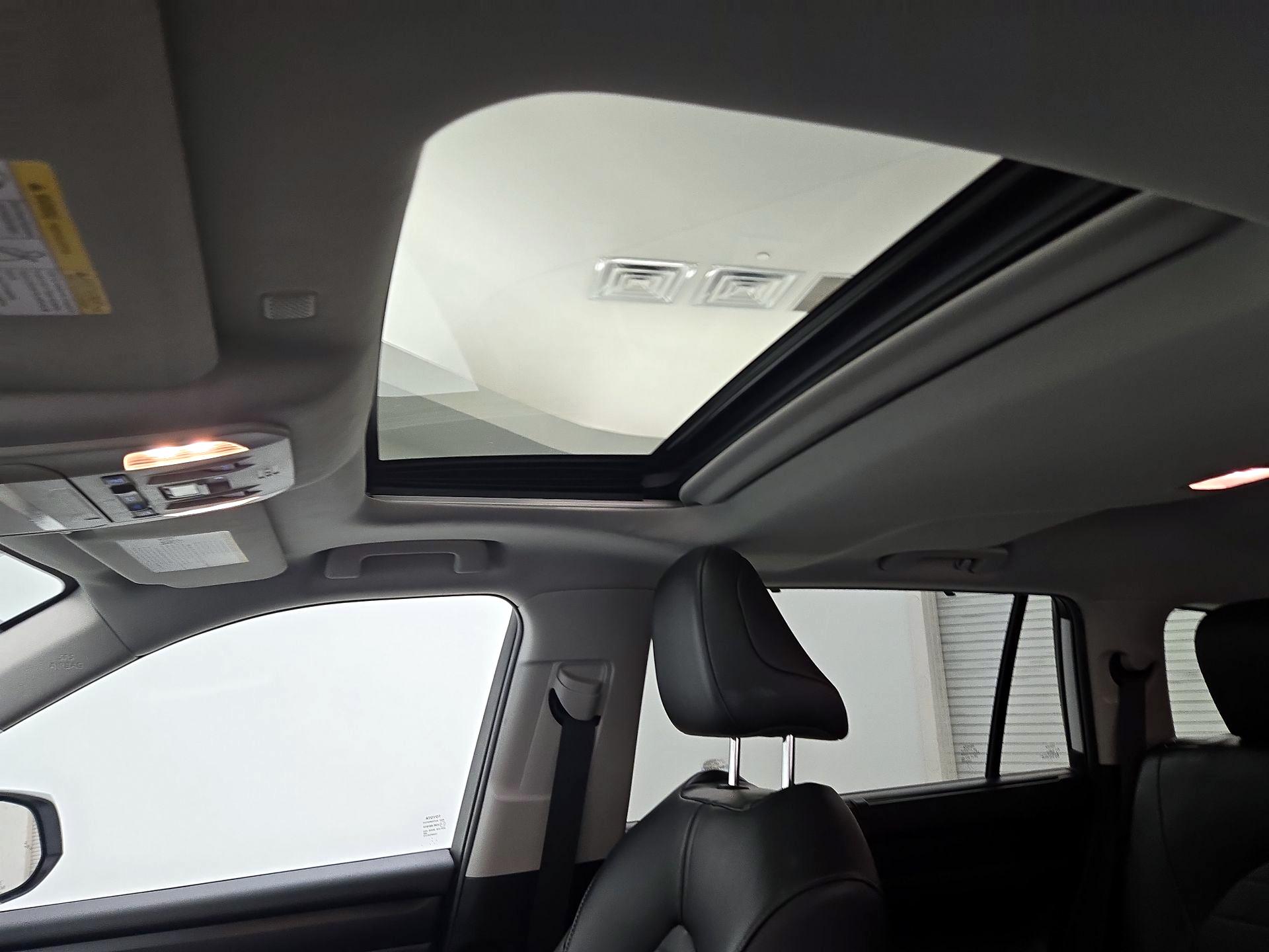 Thumbnail: 2022 Toyota Highlander - 19
