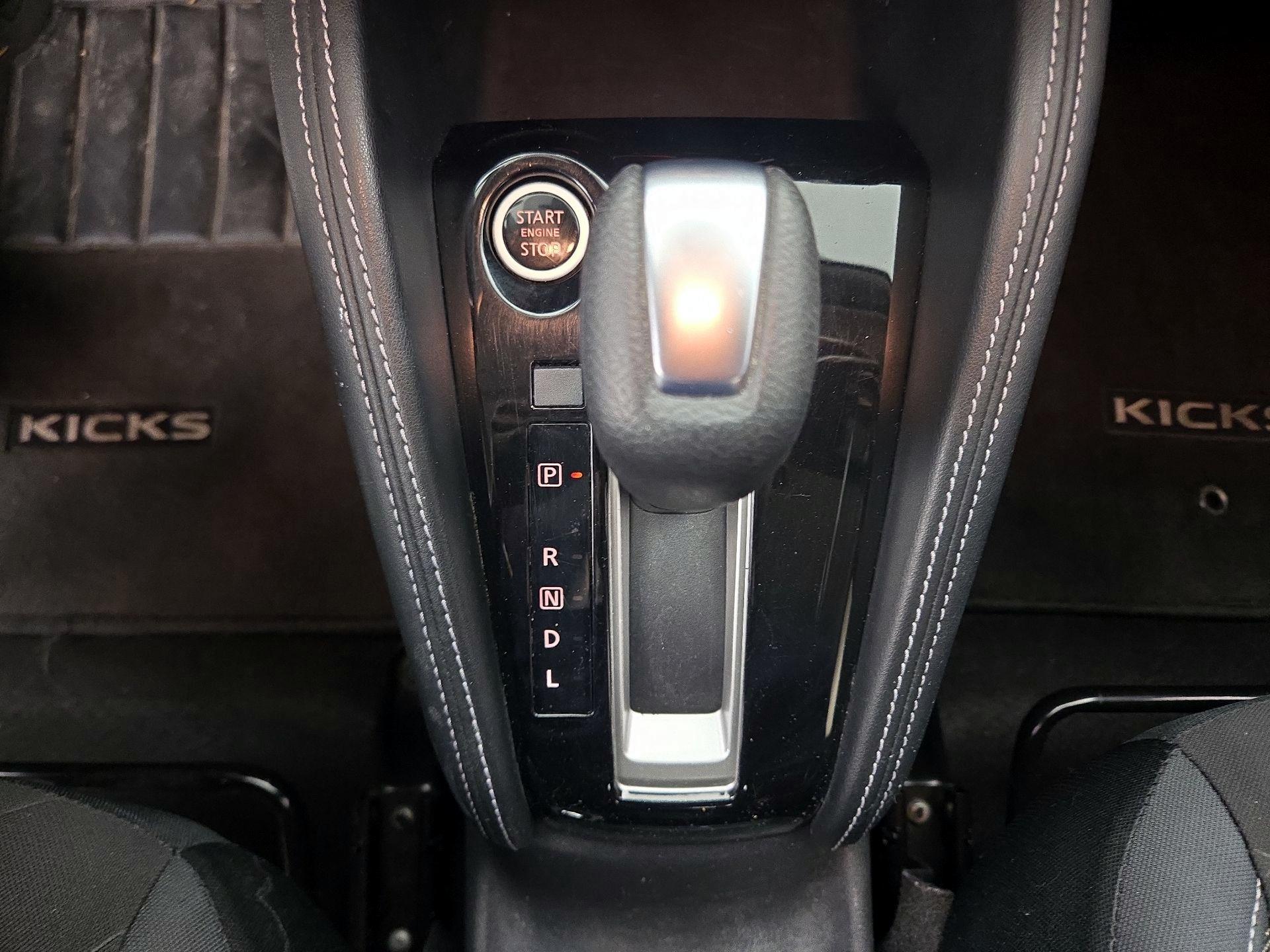 Thumbnail: 2020 Nissan Kicks - 16