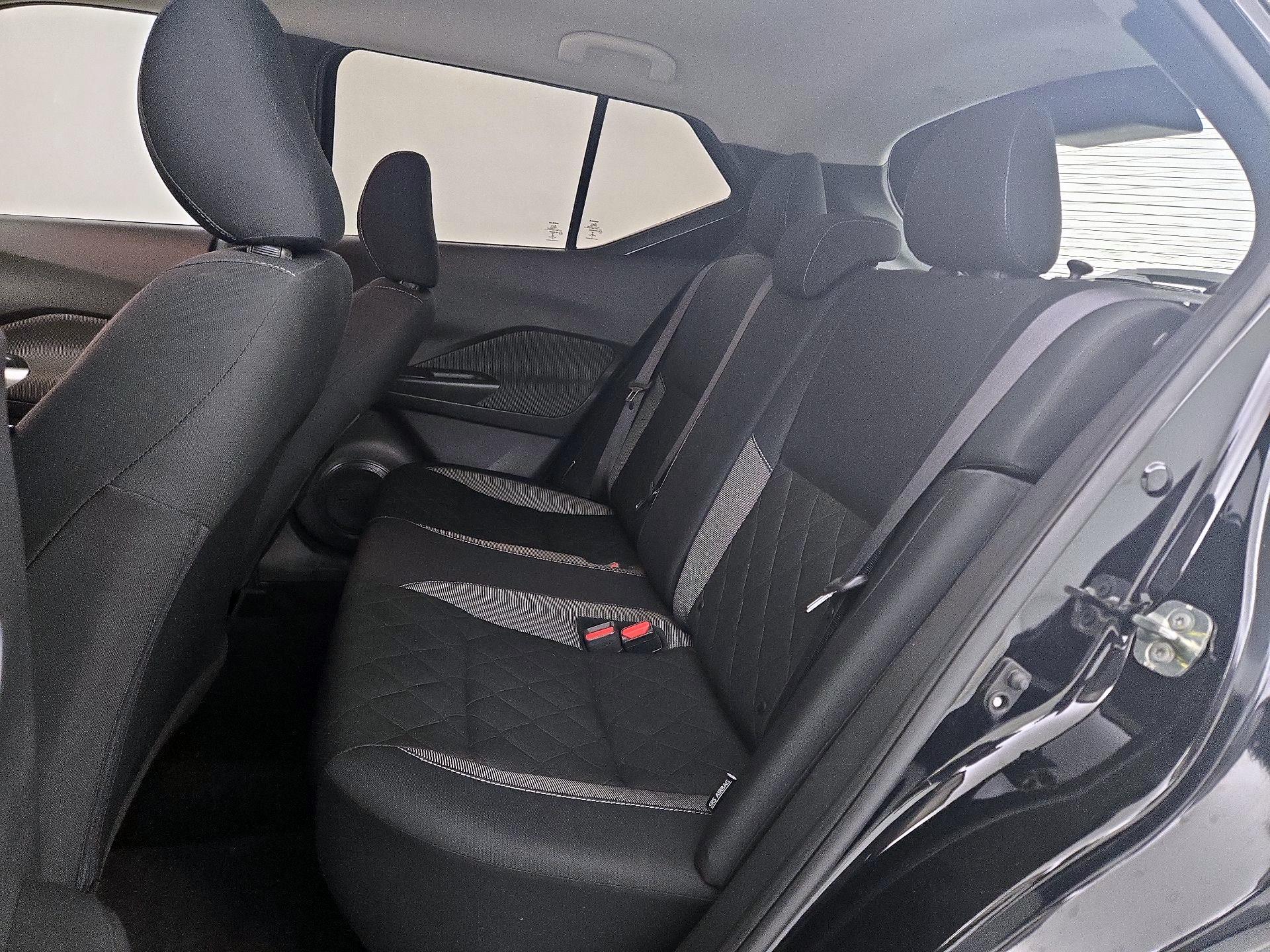 Thumbnail: 2020 Nissan Kicks - 18