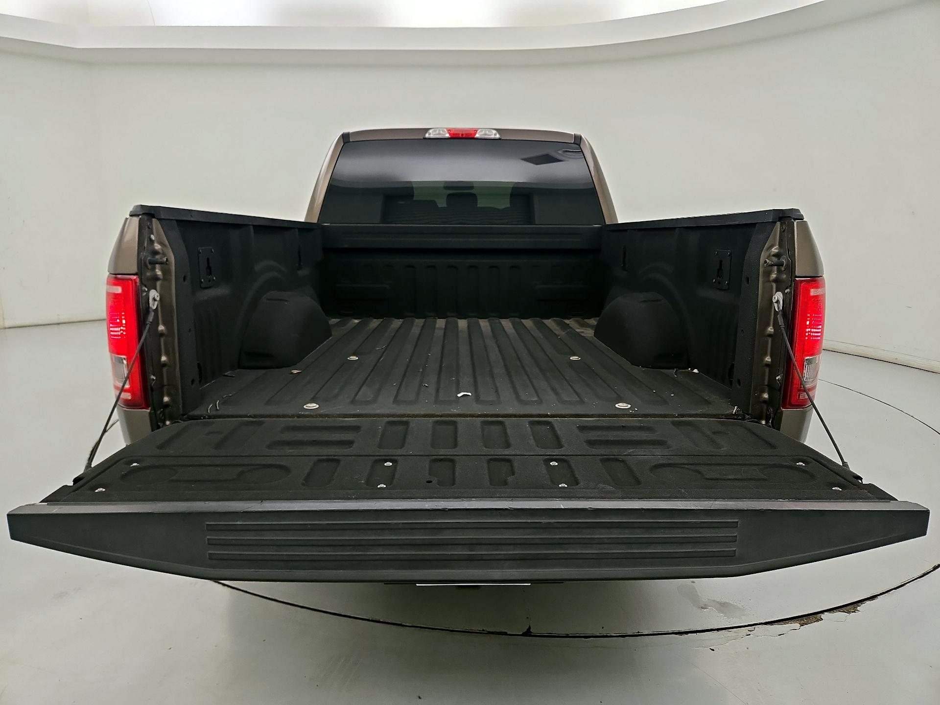 Thumbnail: 2016 Ford F-150 - 18