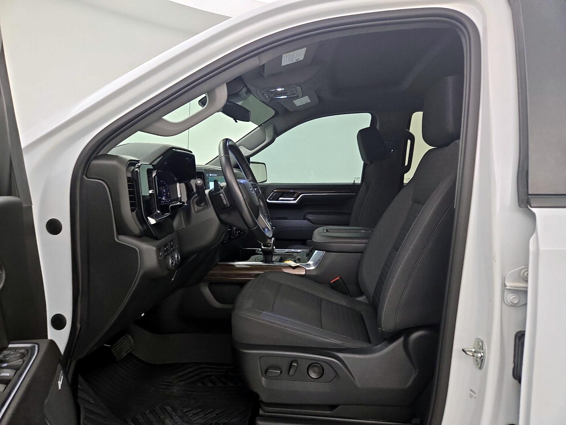 Thumbnail: 2022 Chevrolet Silverado 1500 - 11