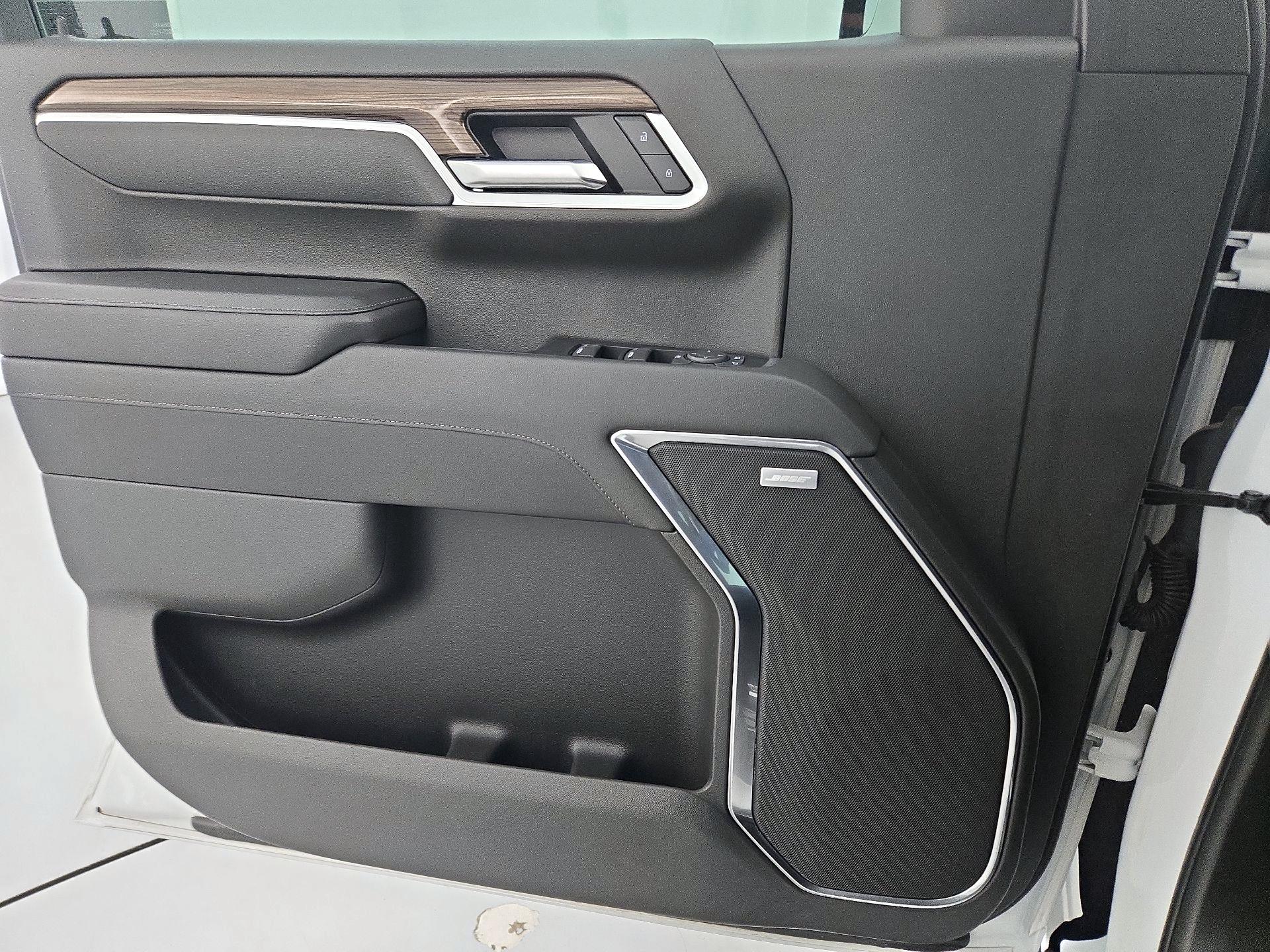 Thumbnail: 2022 Chevrolet Silverado 1500 - 12