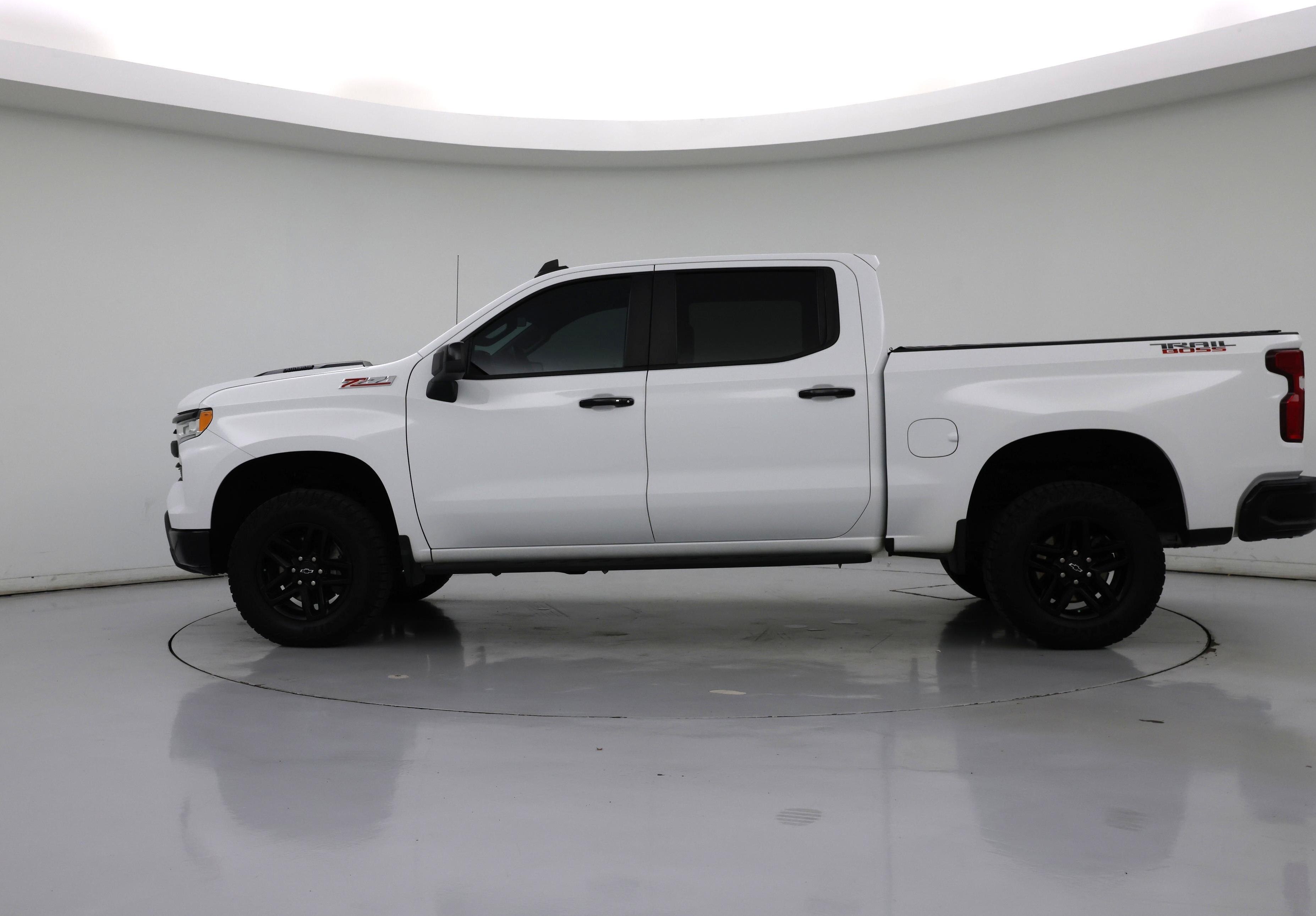 Thumbnail: 2022 Chevrolet Silverado 1500 - 3