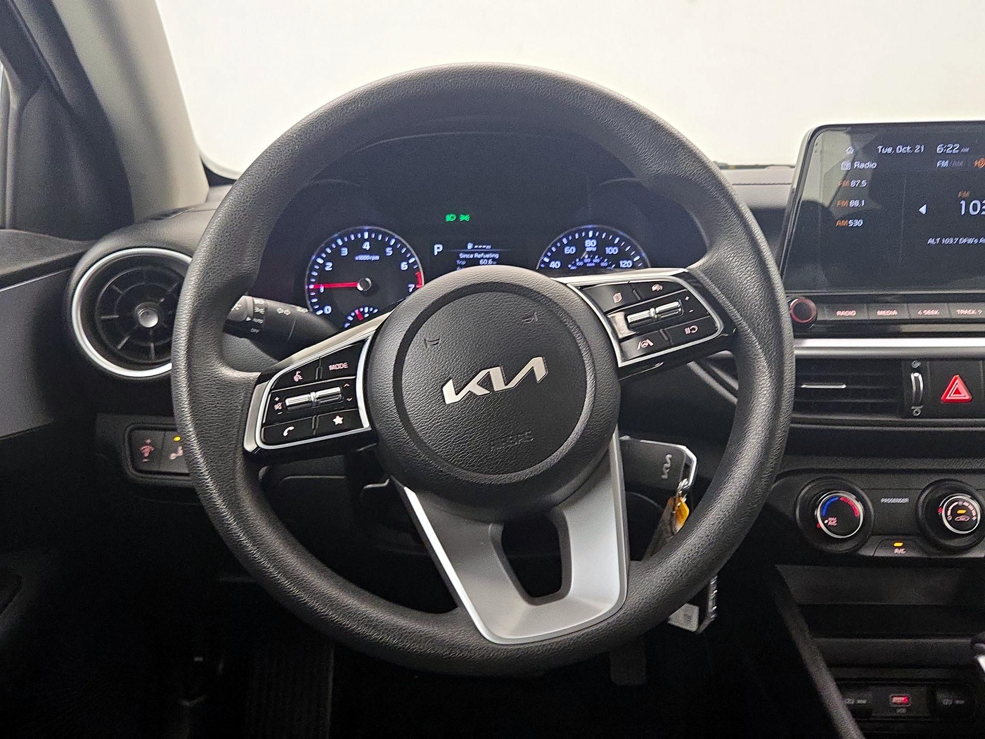 Thumbnail: 2023 Kia Forte - 10