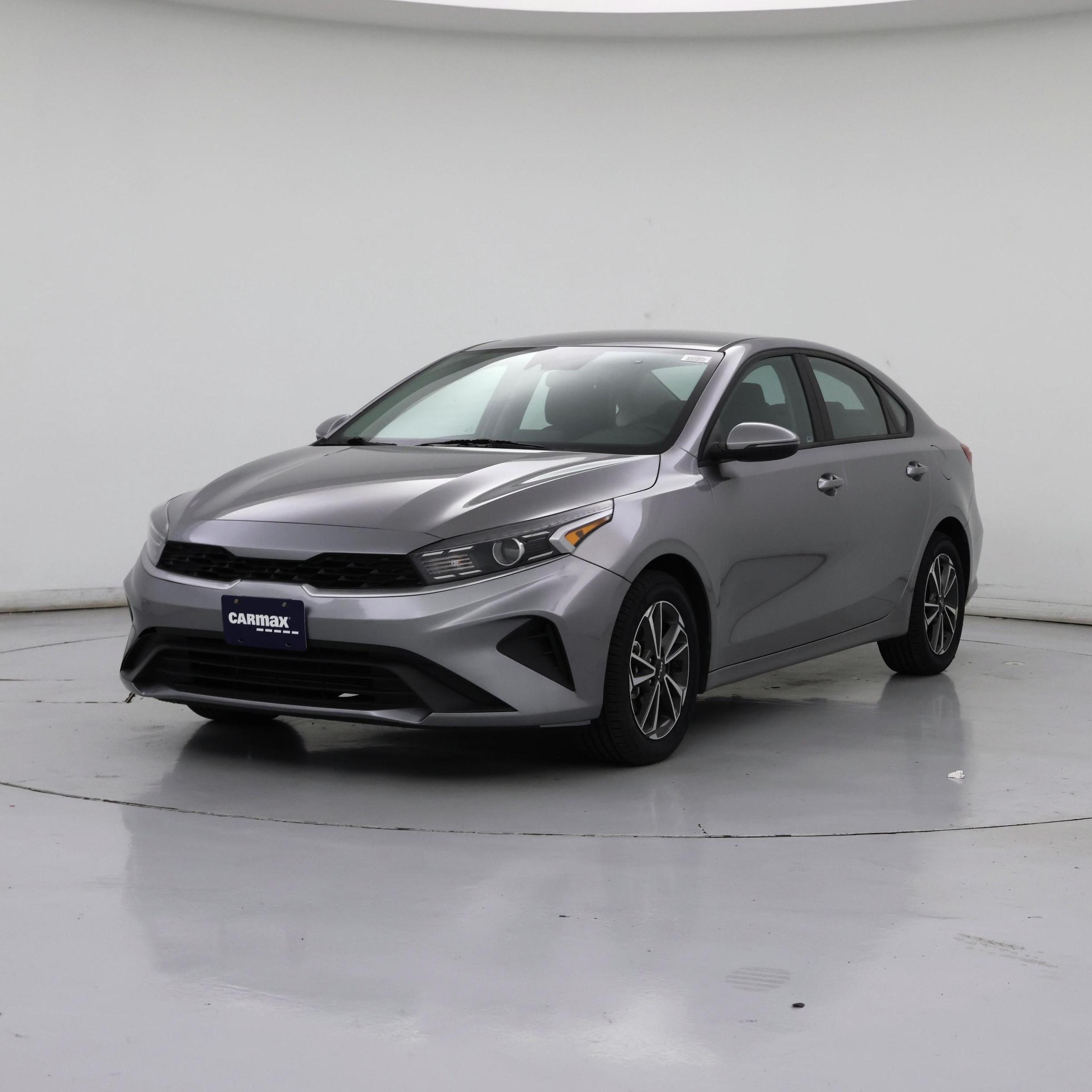 Thumbnail: 2023 Kia Forte - 4