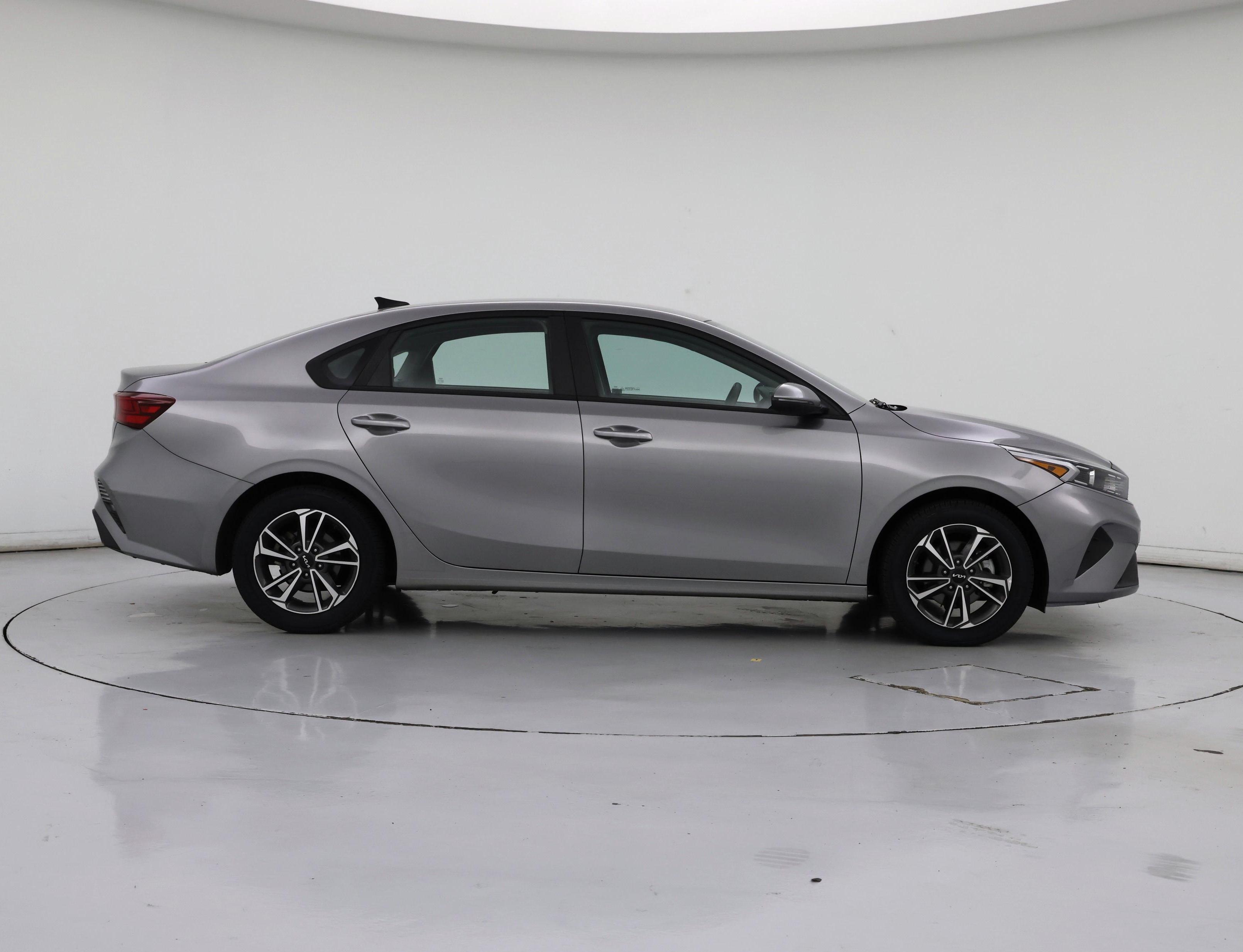 Thumbnail: 2023 Kia Forte - 7