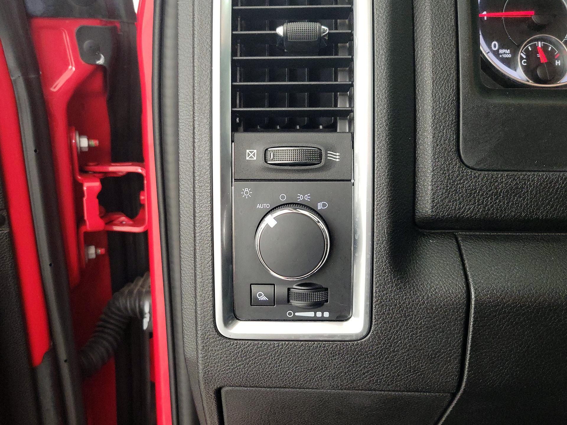 Thumbnail: 2022 RAM 1500 Classic - 13