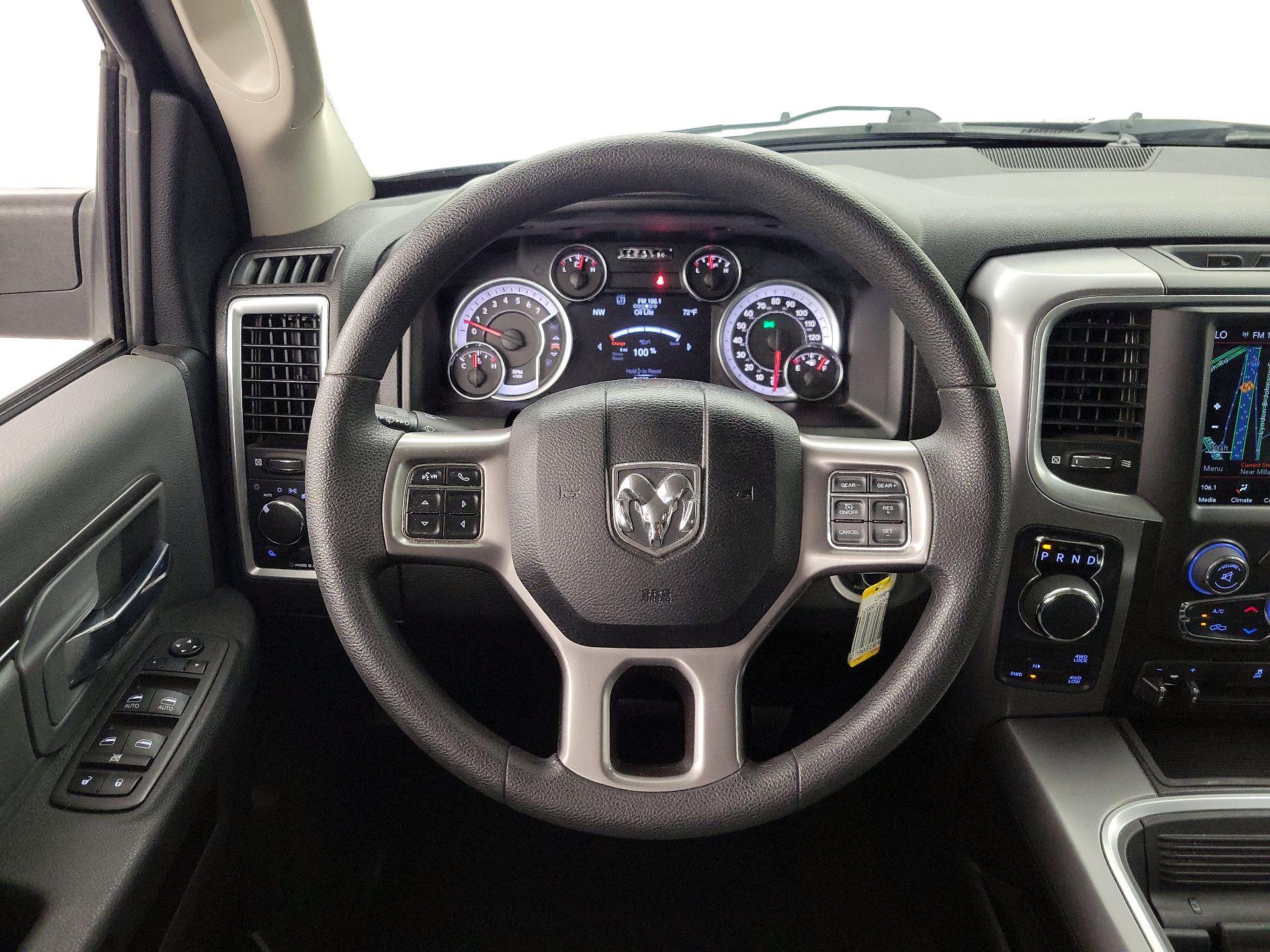 Thumbnail: 2023 RAM 1500 Classic - 10