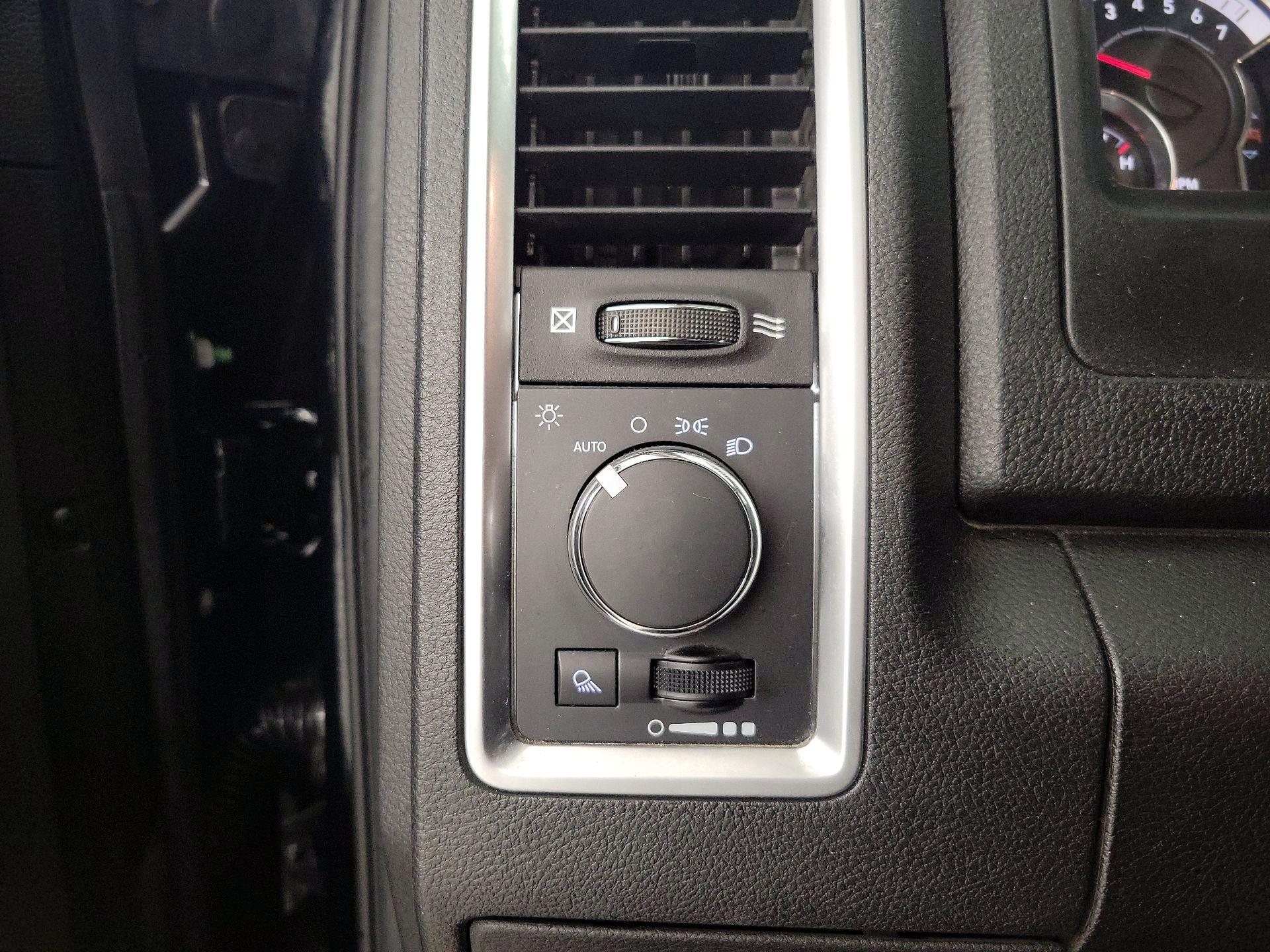 Thumbnail: 2023 RAM 1500 Classic - 13