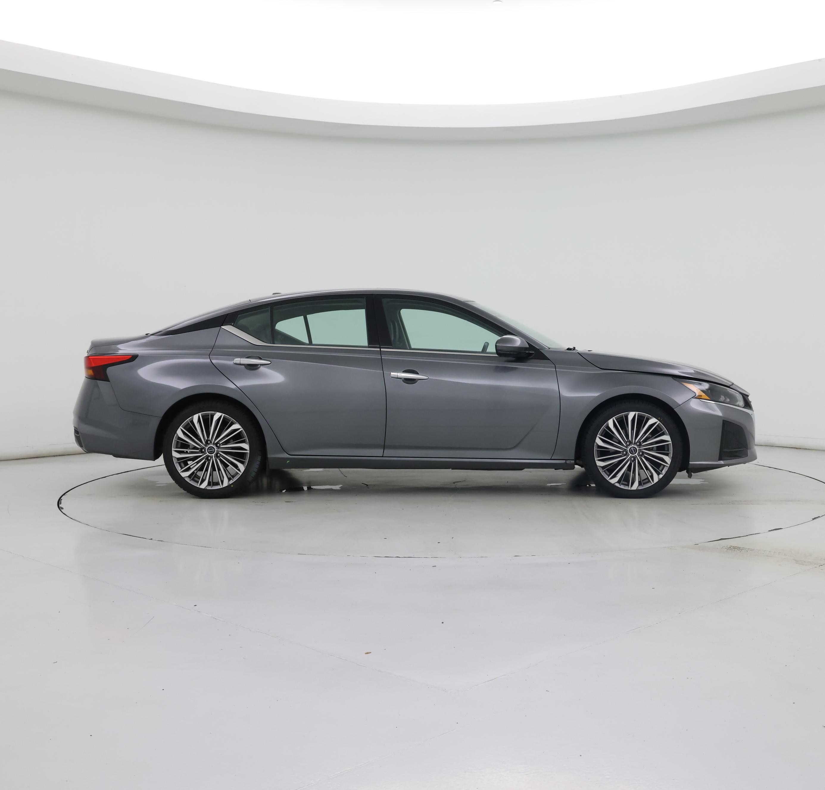 Thumbnail: 2023 Nissan Altima - 7