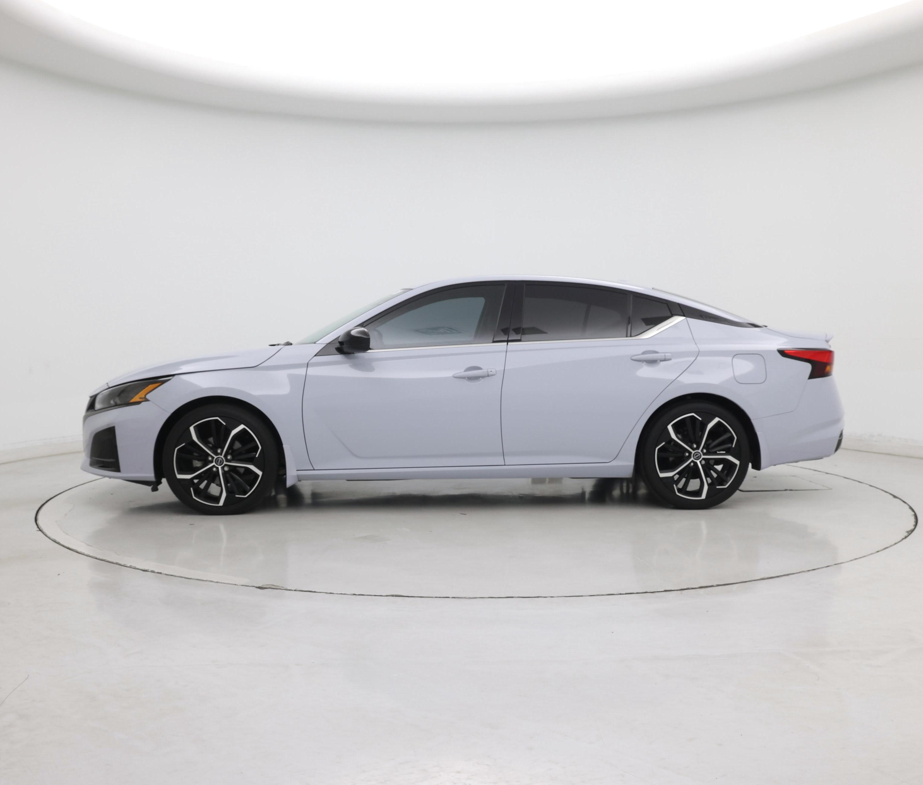 Thumbnail: 2023 Nissan Altima - 3