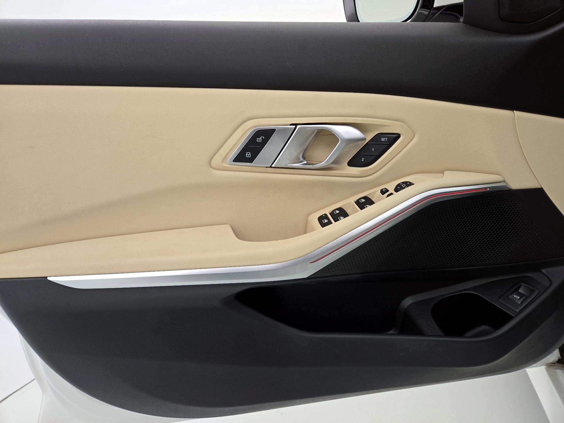 Thumbnail: 2021 BMW 3 Series - 12