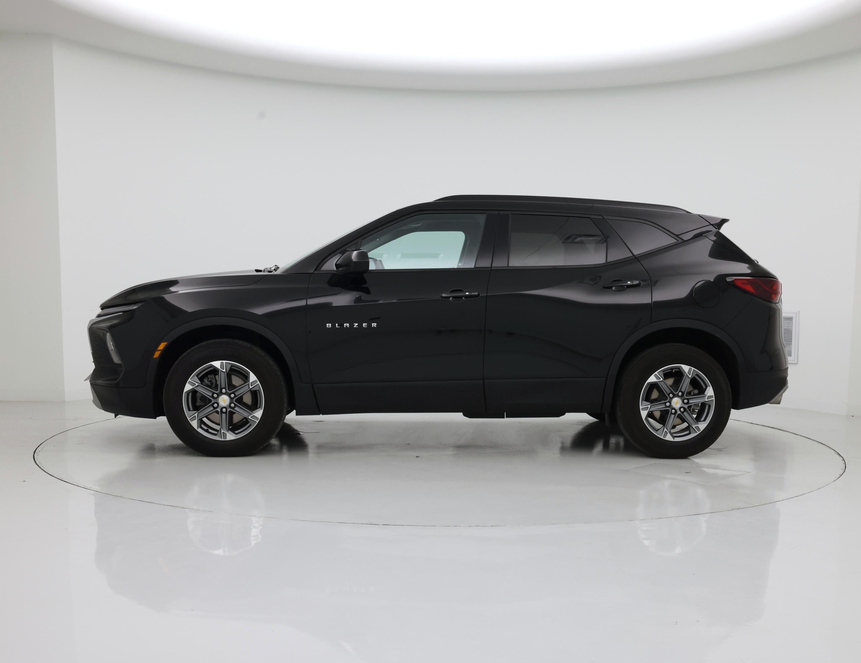 Thumbnail: 2023 Chevrolet Blazer - 3