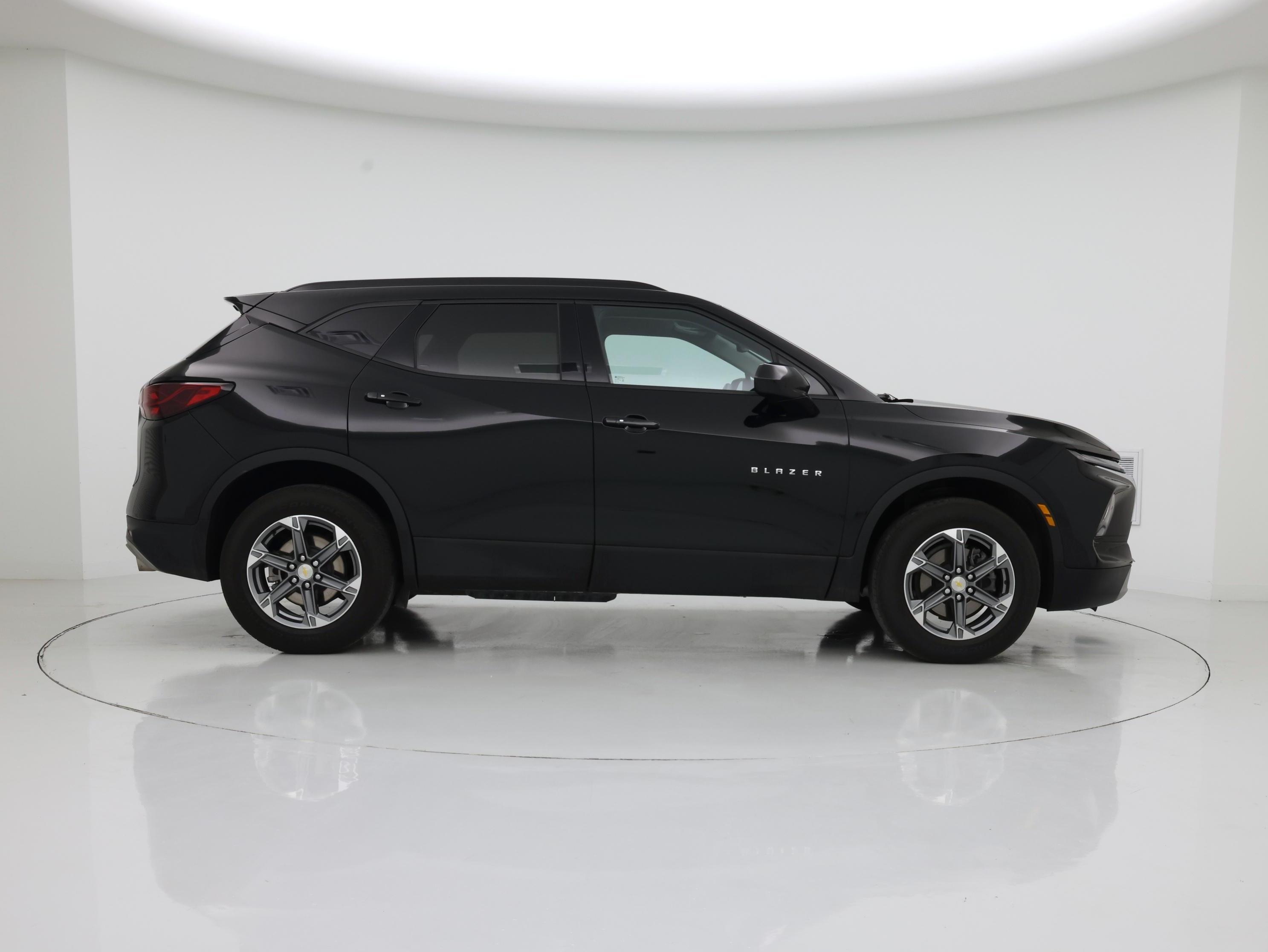 Thumbnail: 2023 Chevrolet Blazer - 7