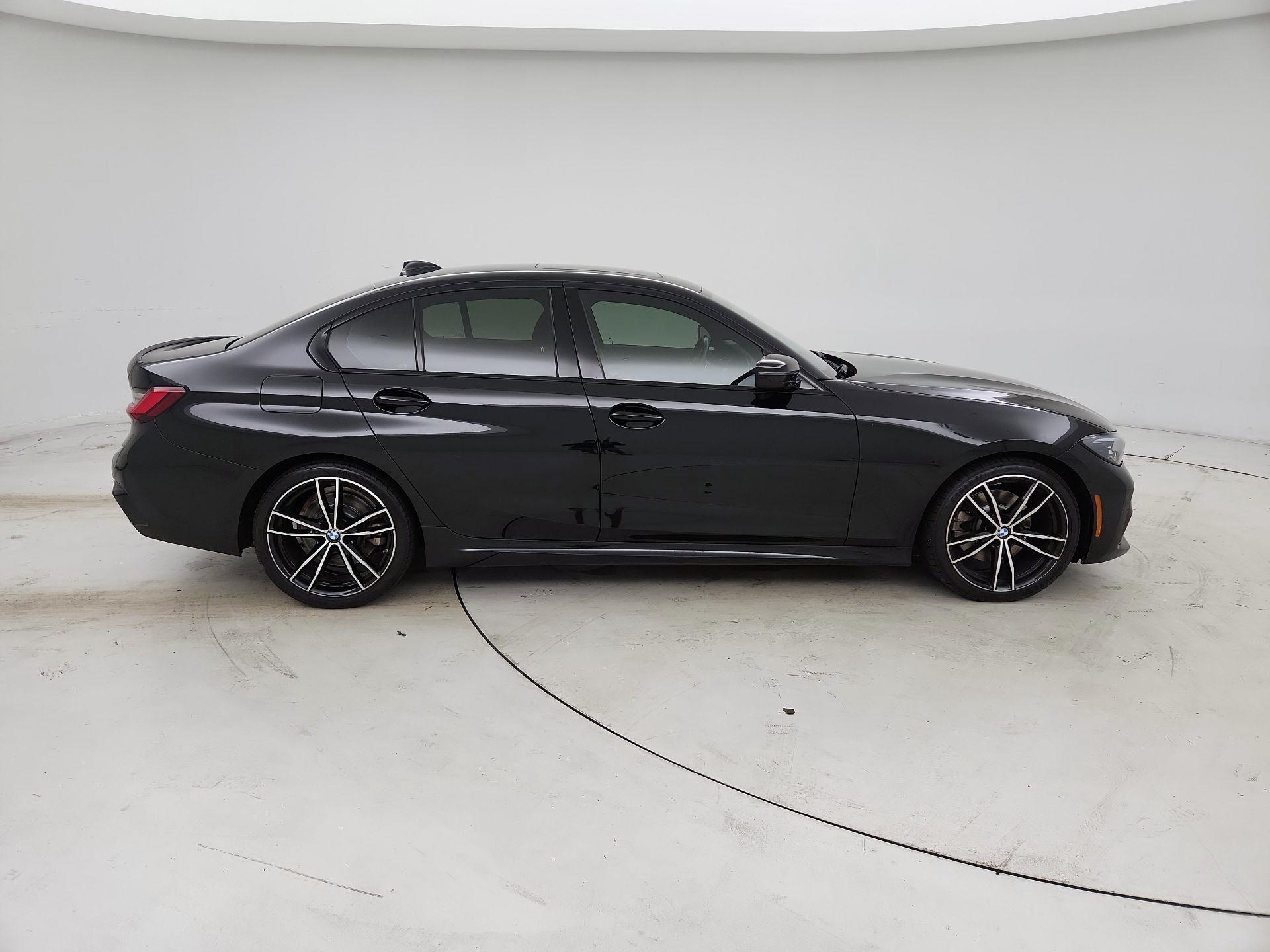 Thumbnail: 2022 BMW 3 Series - 4