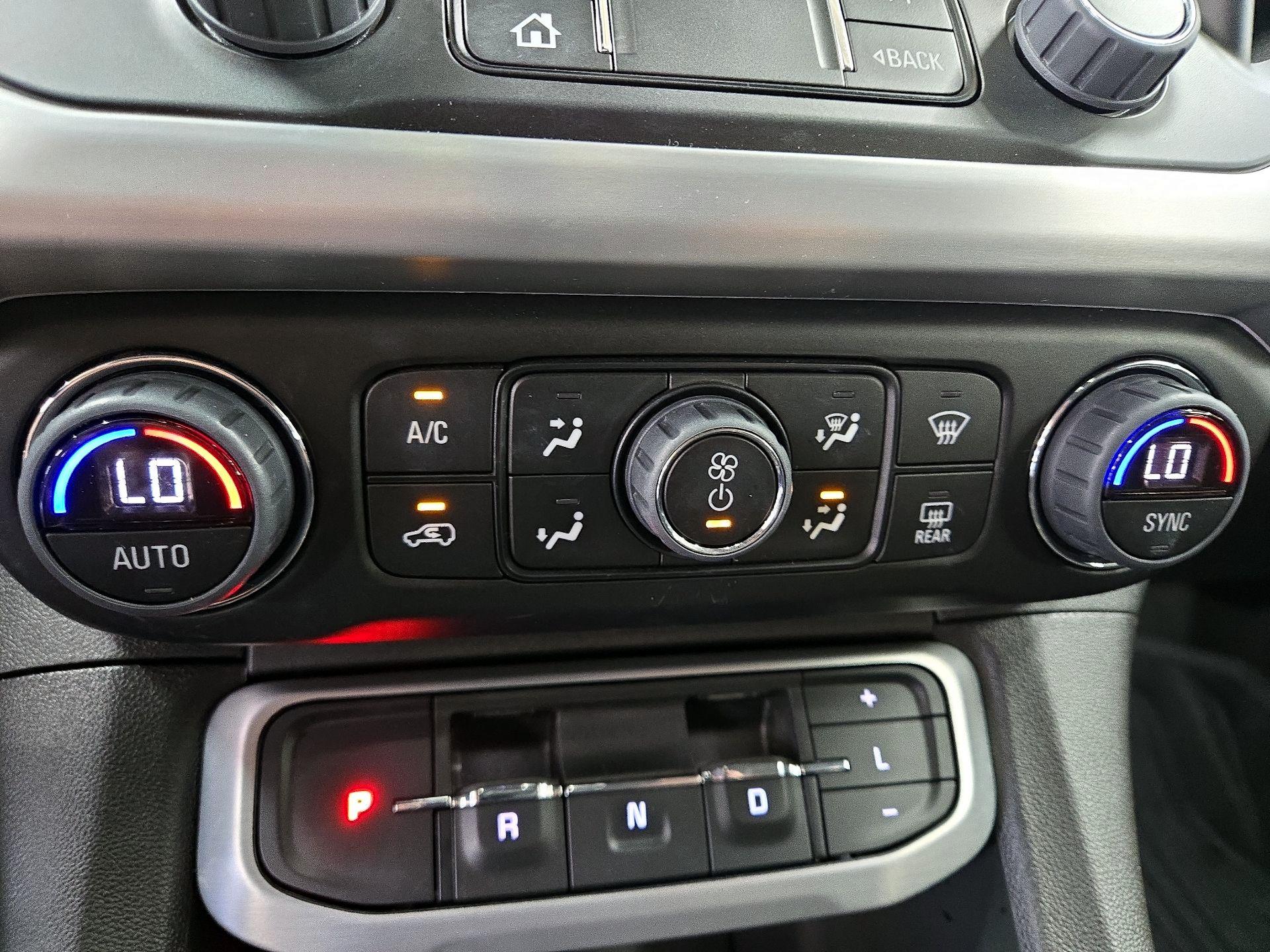 Thumbnail: 2023 GMC Acadia - 16