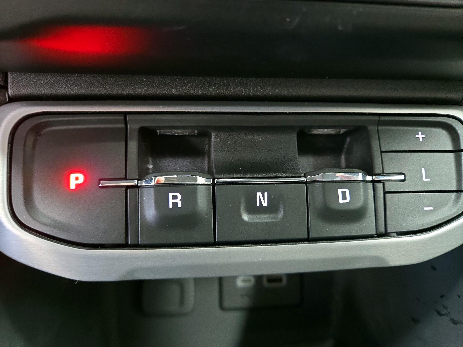 Thumbnail: 2023 GMC Acadia - 17