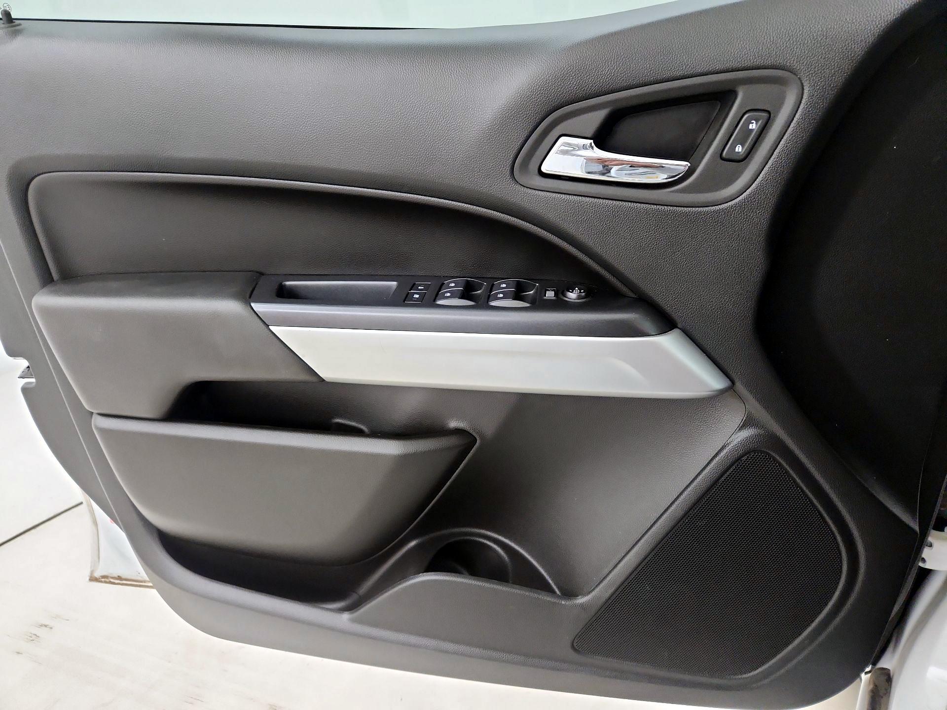 Thumbnail: 2022 Chevrolet Colorado - 12