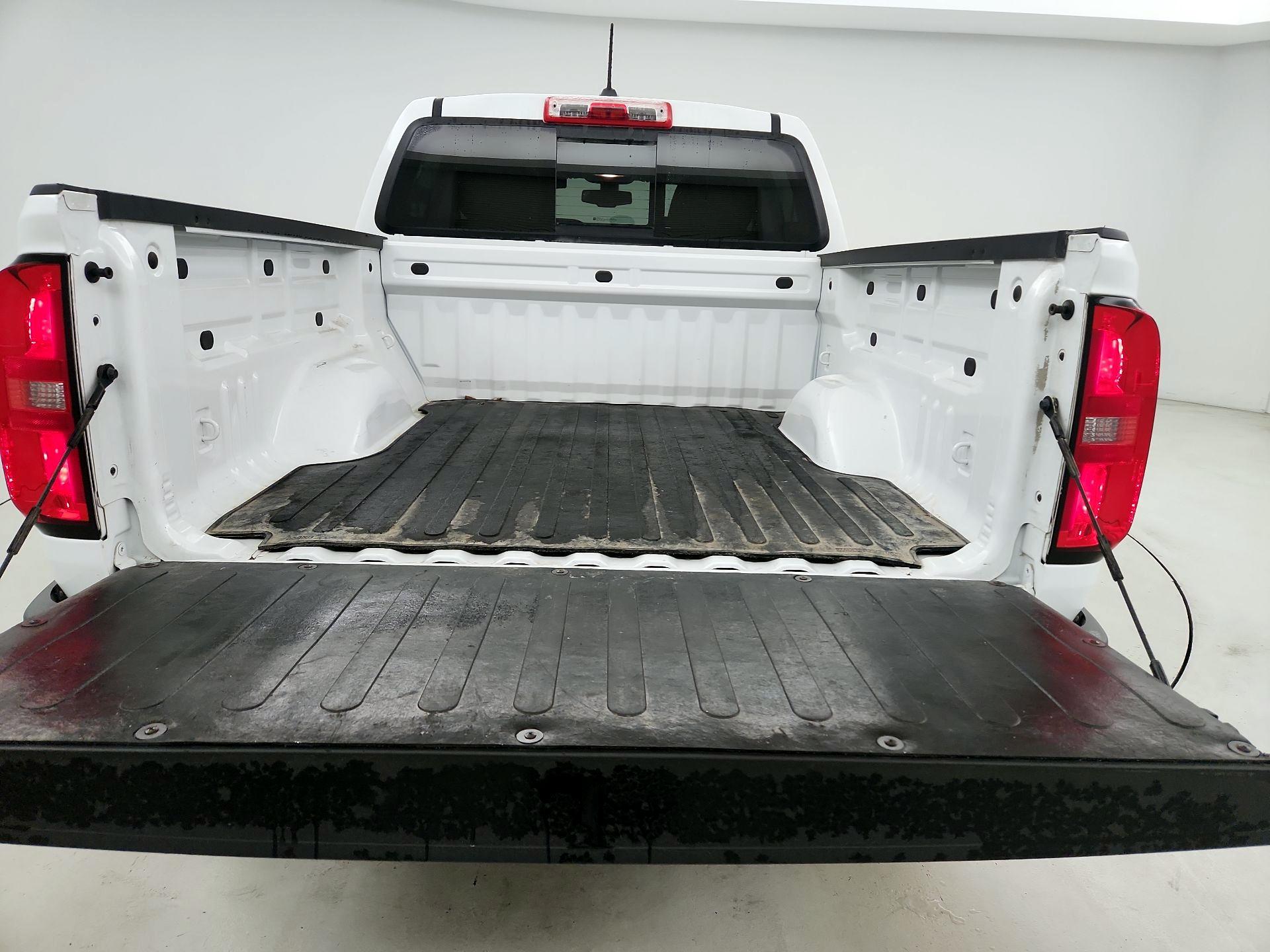 Thumbnail: 2022 Chevrolet Colorado - 20