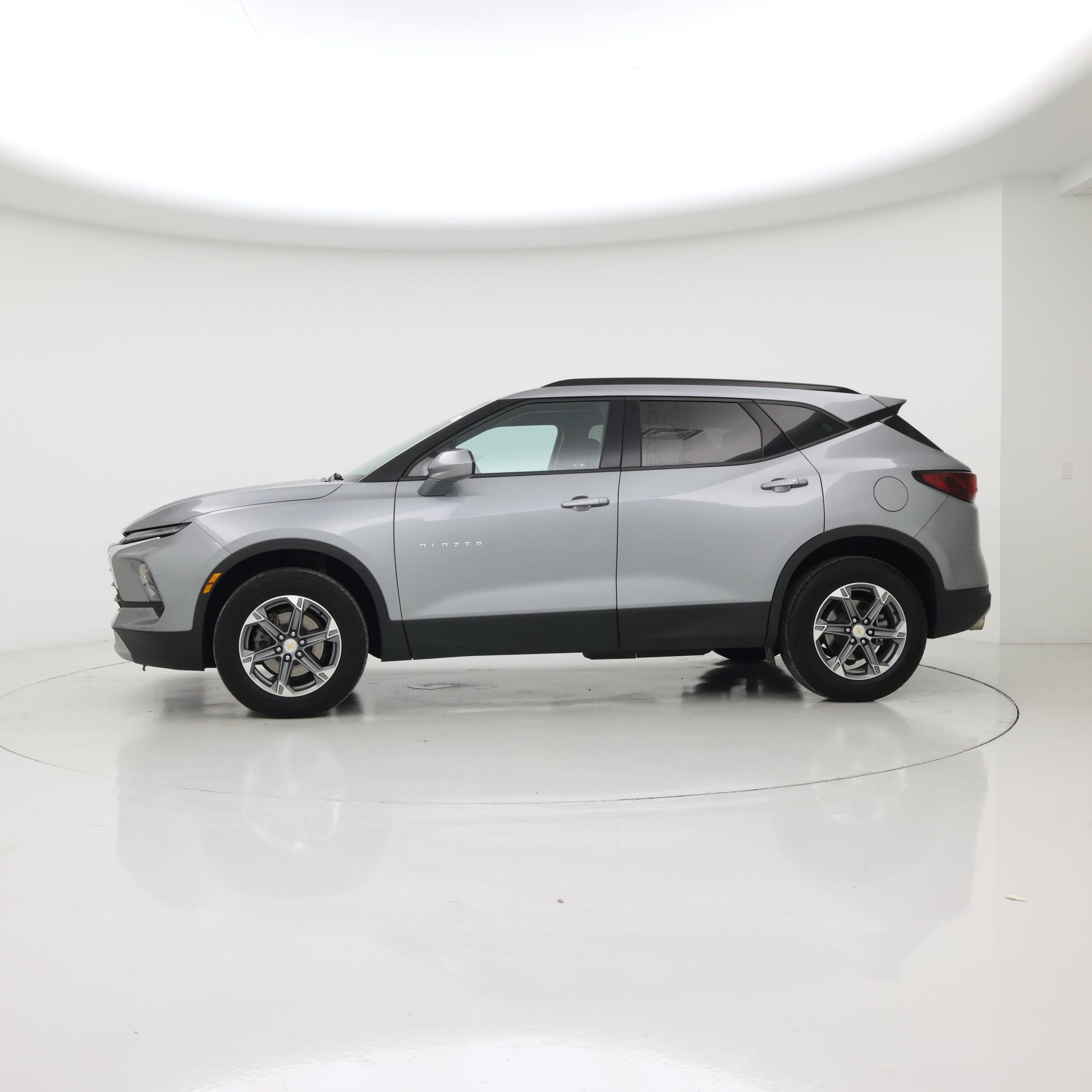 Thumbnail: 2023 Chevrolet Blazer - 3