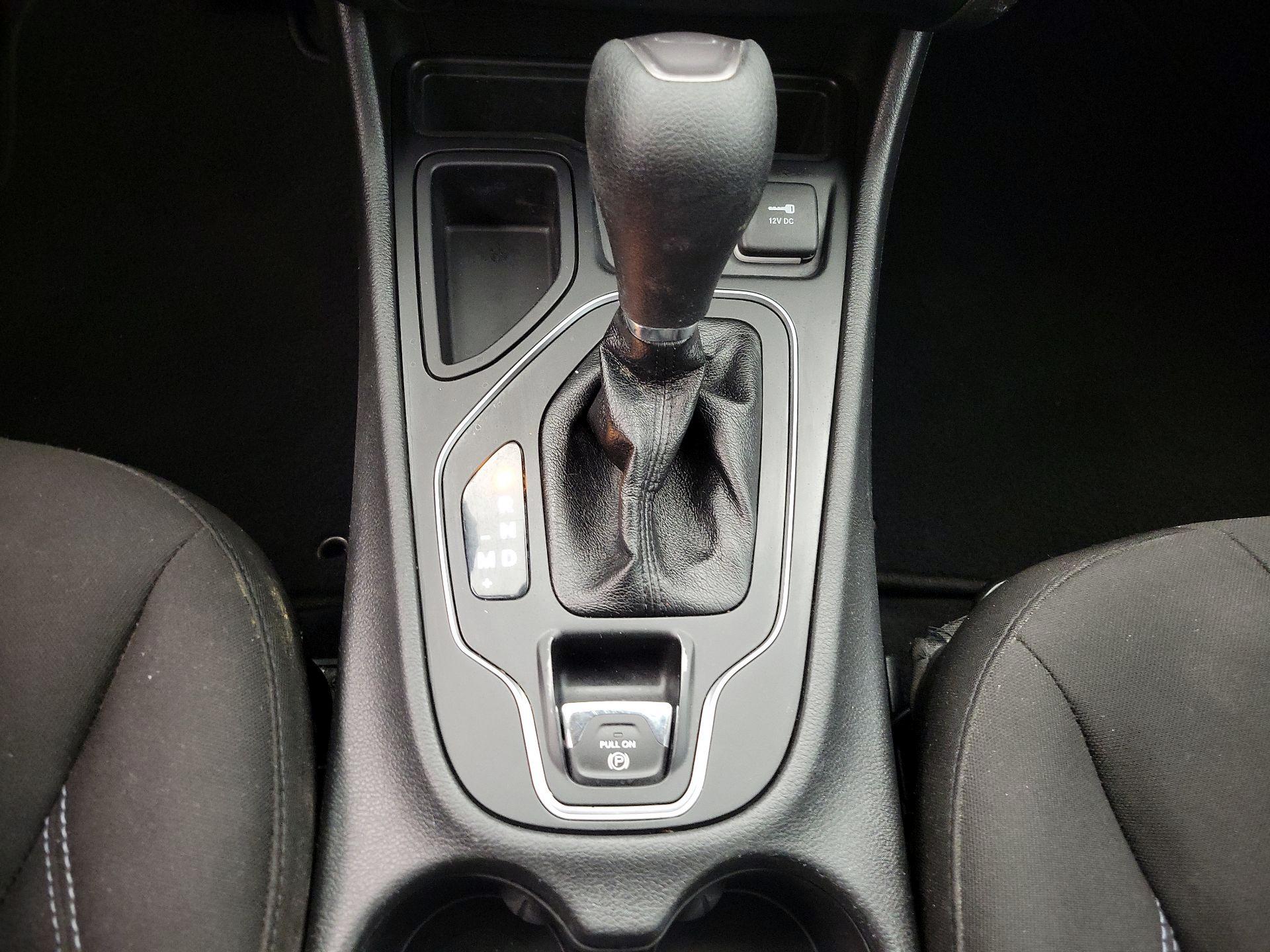 Thumbnail: 2021 Jeep Cherokee - 17