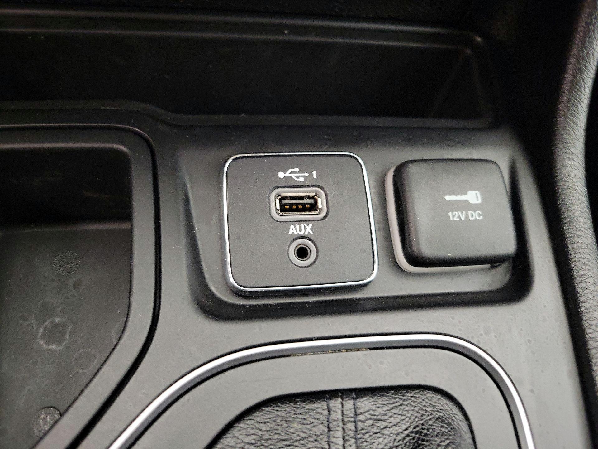 Thumbnail: 2021 Jeep Cherokee - 18