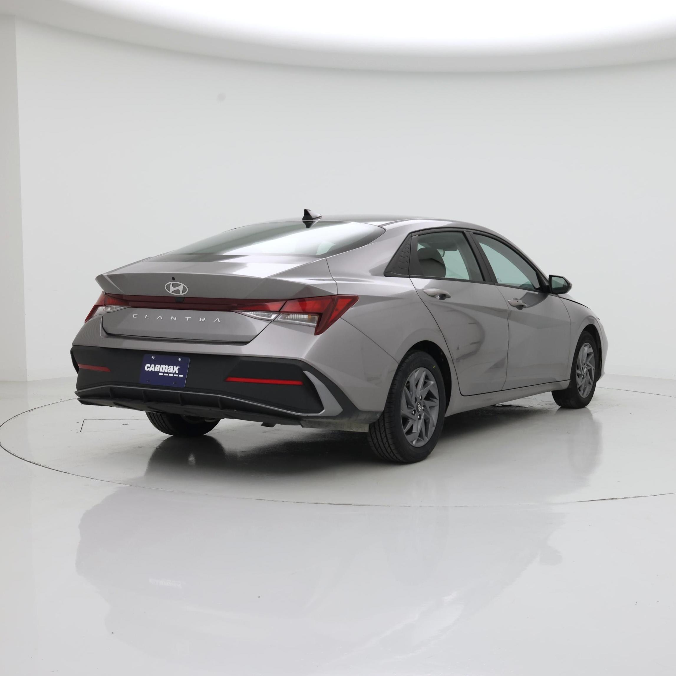 Thumbnail: 2024 Hyundai Elantra - 8