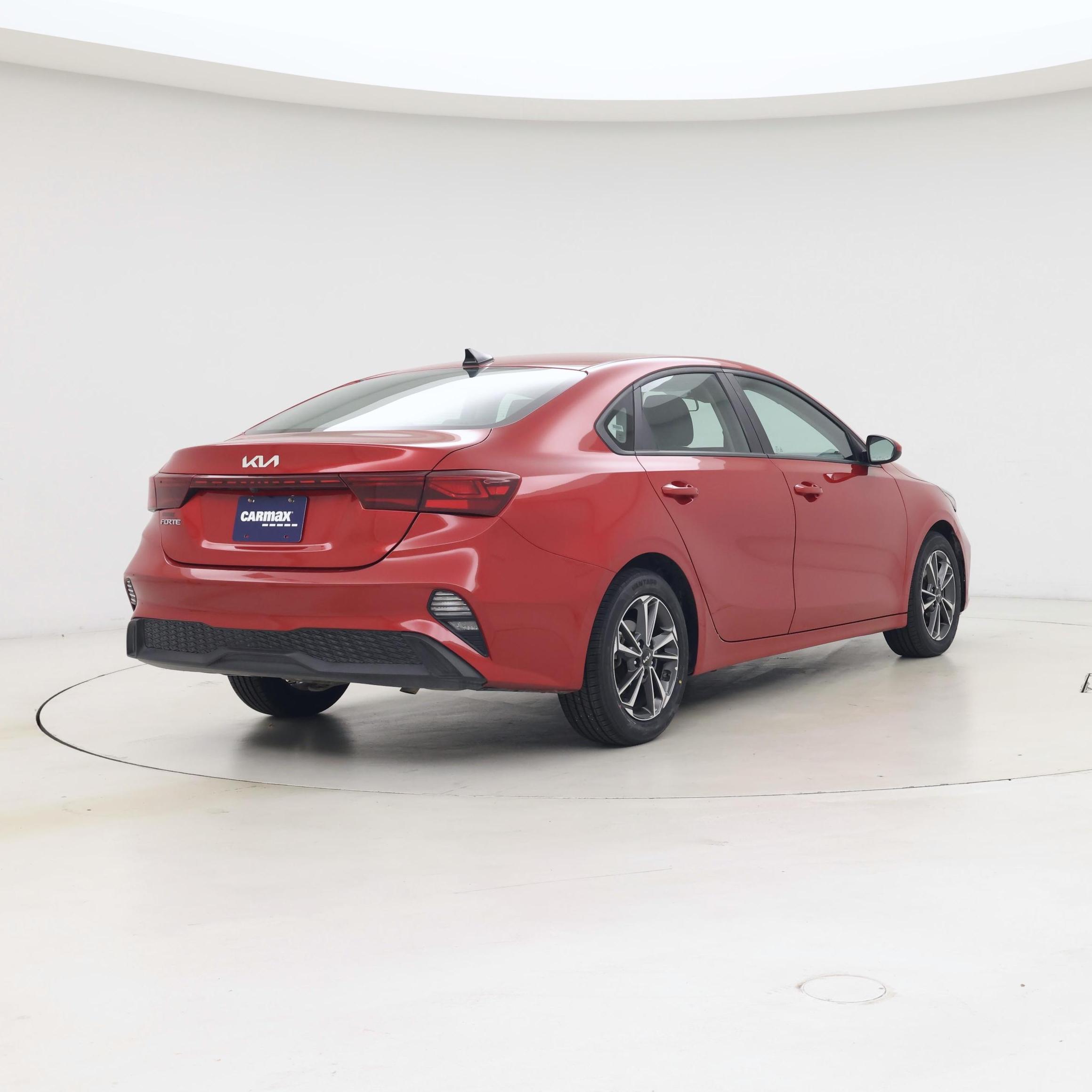Thumbnail: 2024 Kia Forte - 8