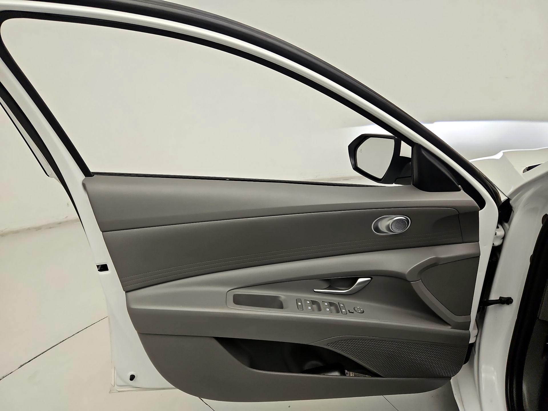 Thumbnail: 2024 Hyundai Elantra - 12