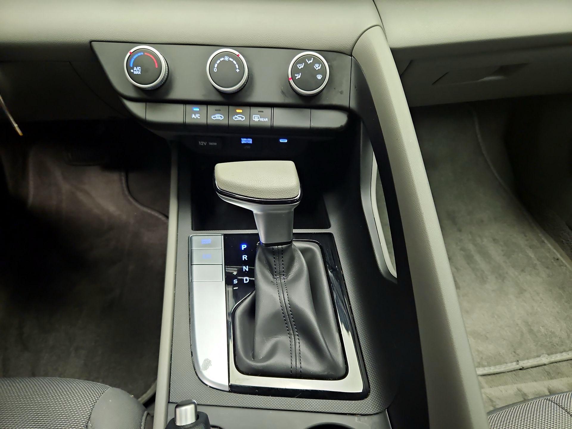 Thumbnail: 2024 Hyundai Elantra - 16