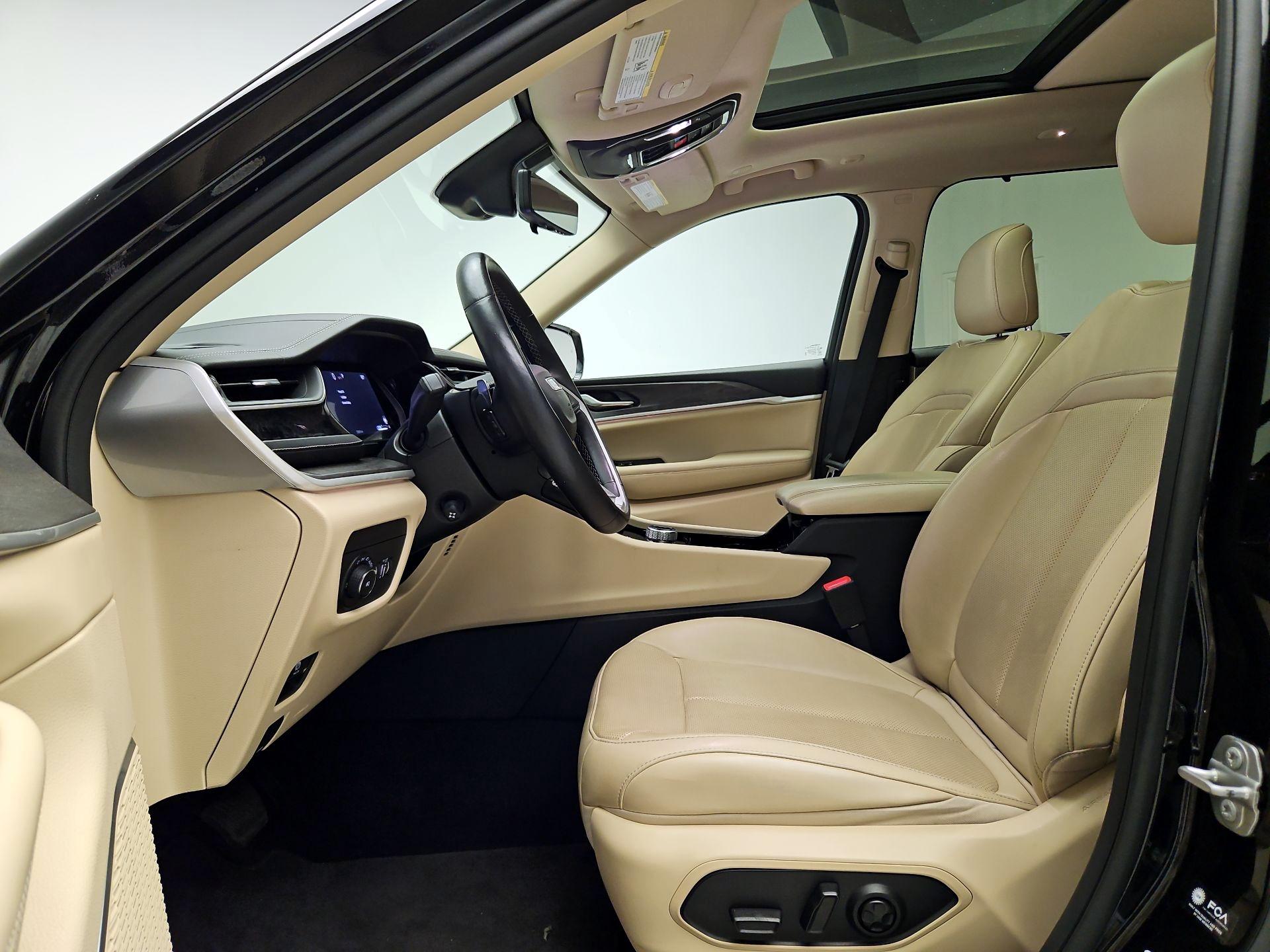 Thumbnail: 2022 Jeep Grand Cherokee L - 11