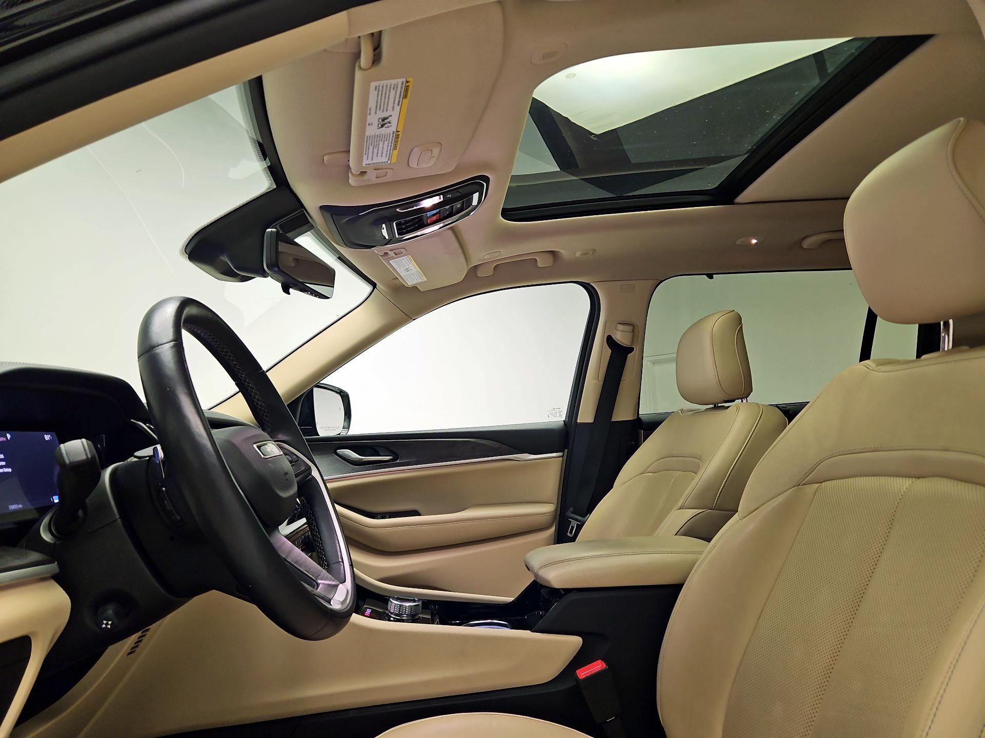 Thumbnail: 2022 Jeep Grand Cherokee L - 20