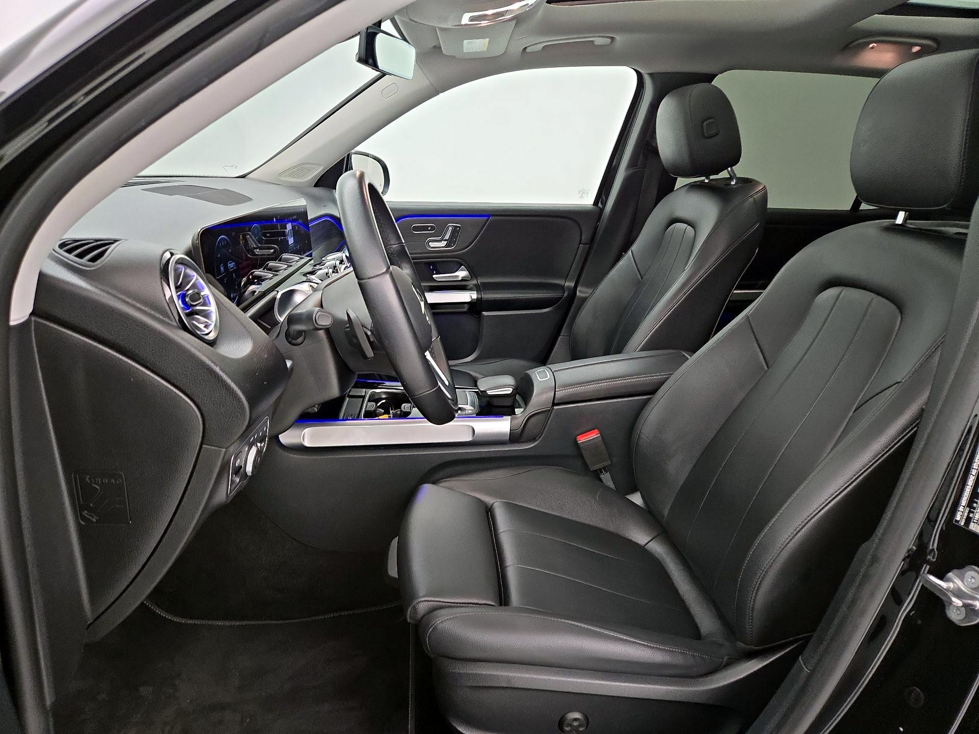 Thumbnail: 2022 Mercedes-Benz GLB - 11