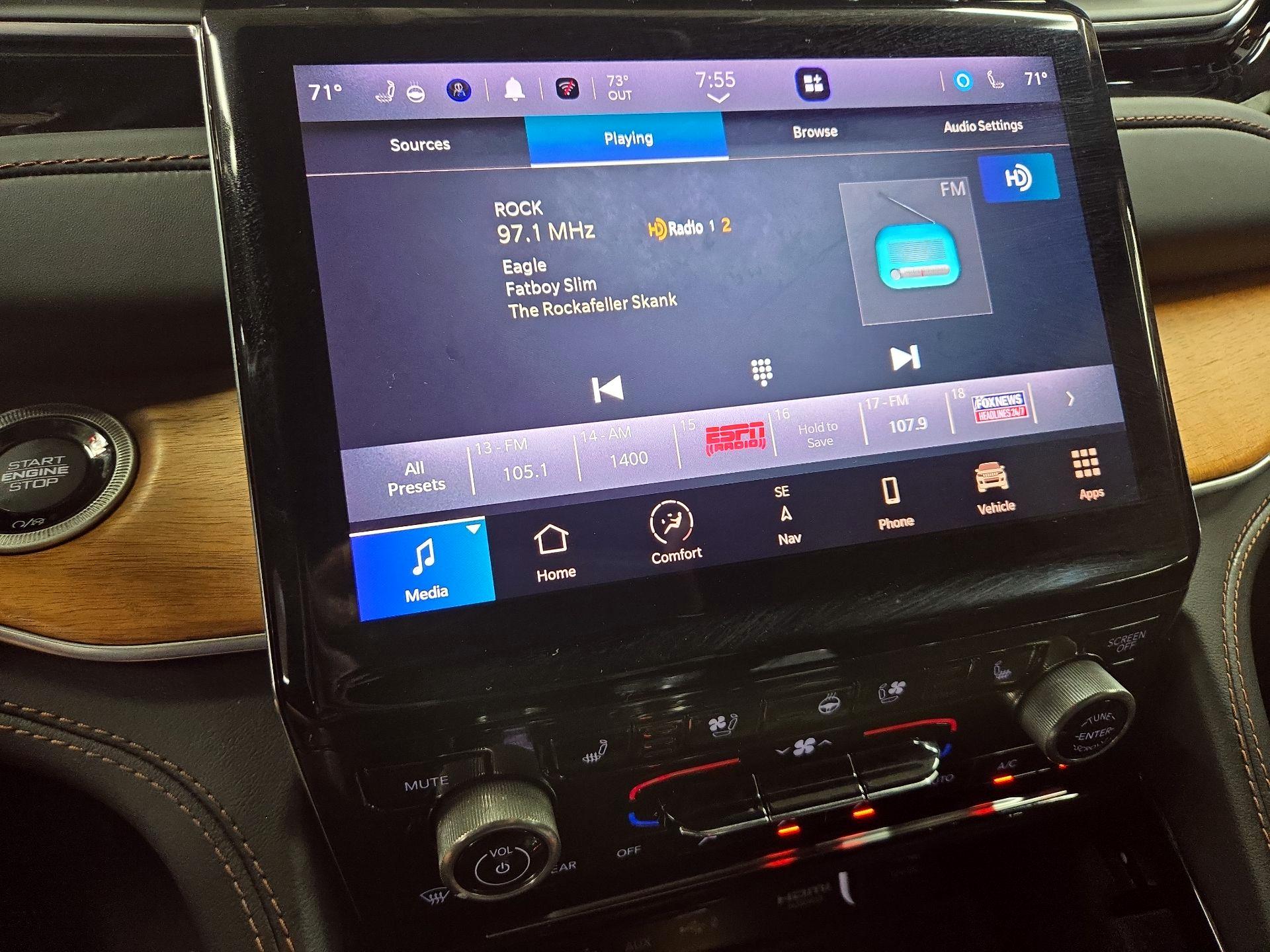 Thumbnail: 2022 Jeep Grand Cherokee - 16