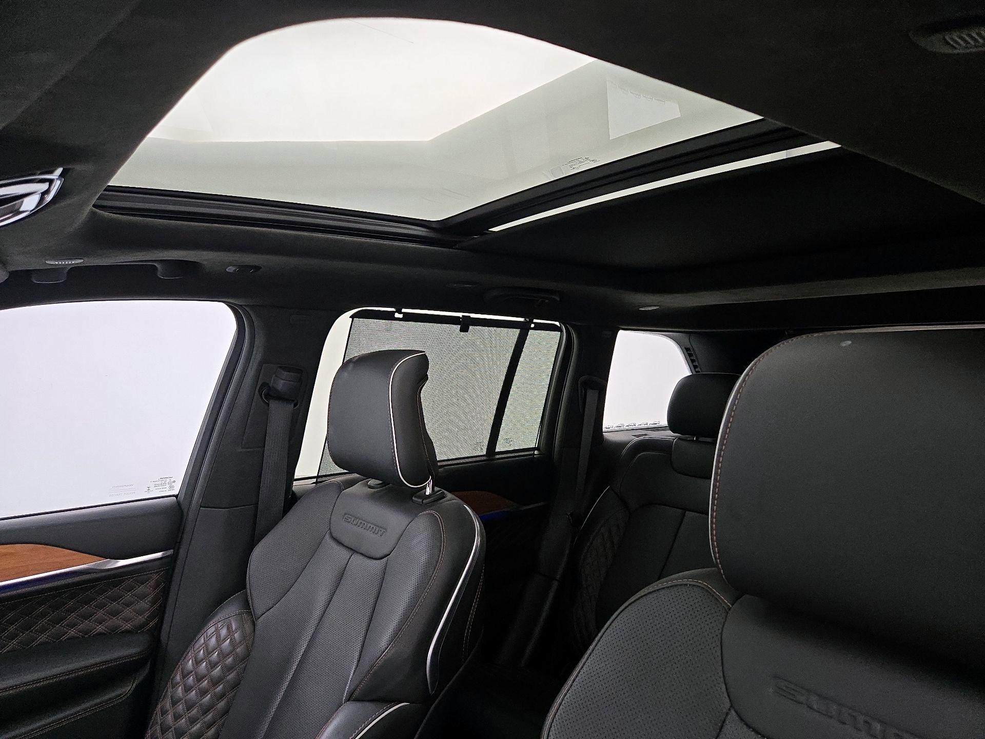 Thumbnail: 2022 Jeep Grand Cherokee - 20