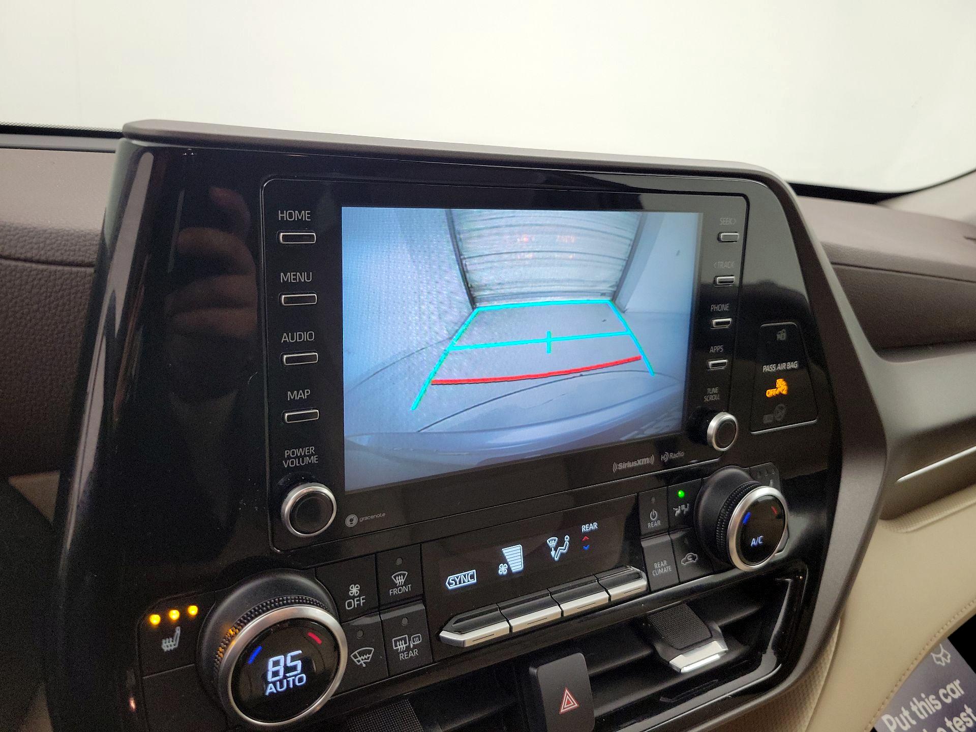 Thumbnail: 2021 Toyota Highlander - 14