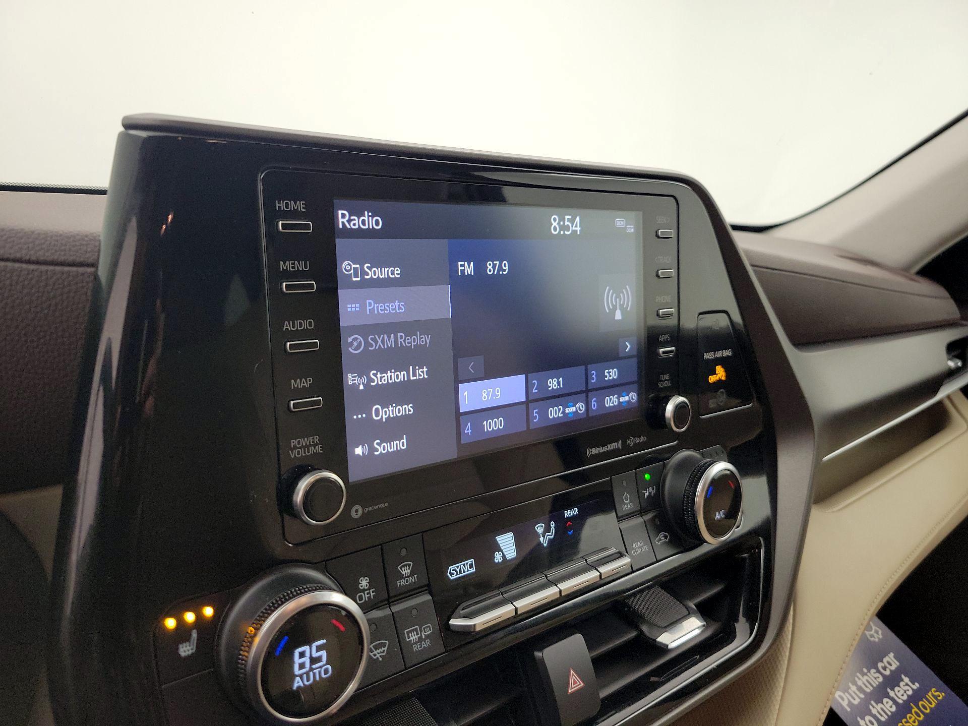 Thumbnail: 2021 Toyota Highlander - 15