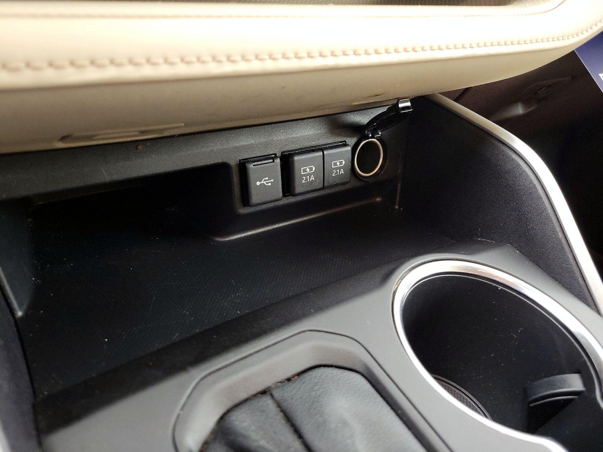 Thumbnail: 2021 Toyota Highlander - 18